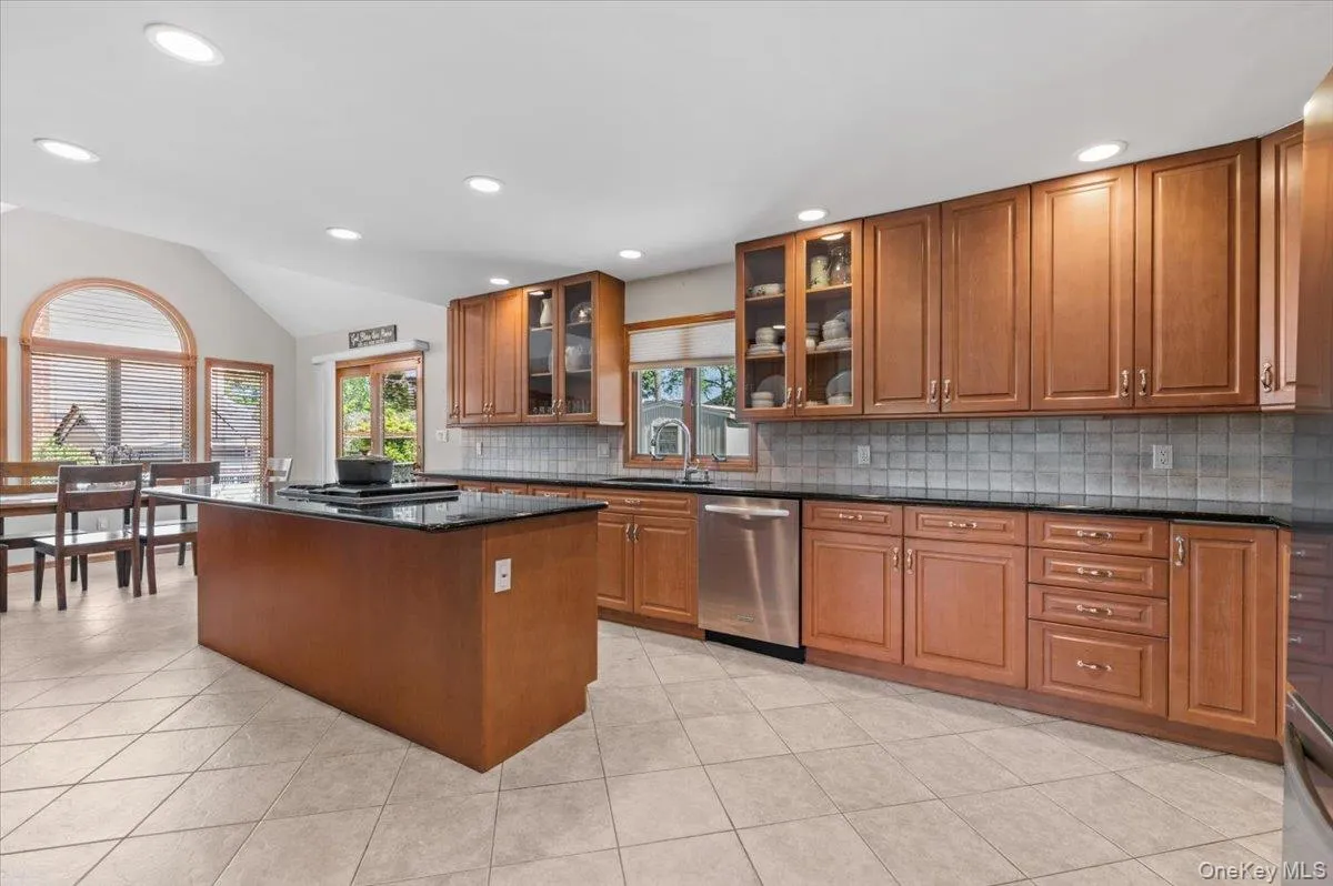 37 Sylvia Road, Oyster Bay, NY, 4 Bedrooms Bedrooms, 8 Rooms Rooms,4 BathroomsBathrooms,Residential,For Rent,Sylvia,0,1011546 37 Sylvia Road, Oyster Bay, NY, 4 Bedrooms Bedrooms, 8 Rooms Rooms,4 BathroomsBathrooms,Residential,For Rent,Sylvia,0,1011546