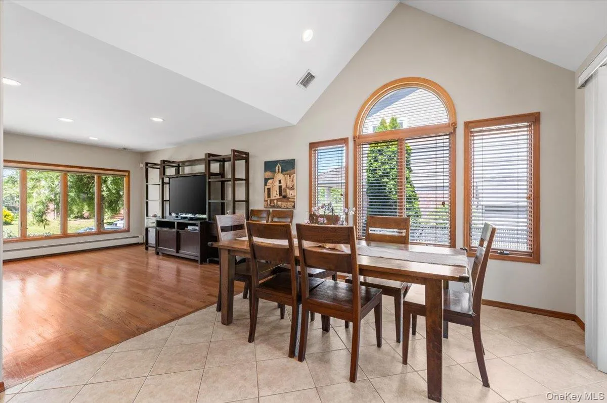 37 Sylvia Road, Oyster Bay, NY, 4 Bedrooms Bedrooms, 8 Rooms Rooms,4 BathroomsBathrooms,Residential,For Rent,Sylvia,0,1011546 37 Sylvia Road, Oyster Bay, NY, 4 Bedrooms Bedrooms, 8 Rooms Rooms,4 BathroomsBathrooms,Residential,For Rent,Sylvia,0,1011546