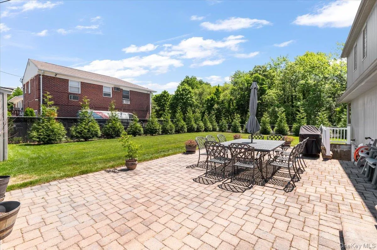 37 Sylvia Road, Oyster Bay, NY, 4 Bedrooms Bedrooms, 8 Rooms Rooms,4 BathroomsBathrooms,Residential,For Rent,Sylvia,0,1011546 37 Sylvia Road, Oyster Bay, NY, 4 Bedrooms Bedrooms, 8 Rooms Rooms,4 BathroomsBathrooms,Residential,For Rent,Sylvia,0,1011546
