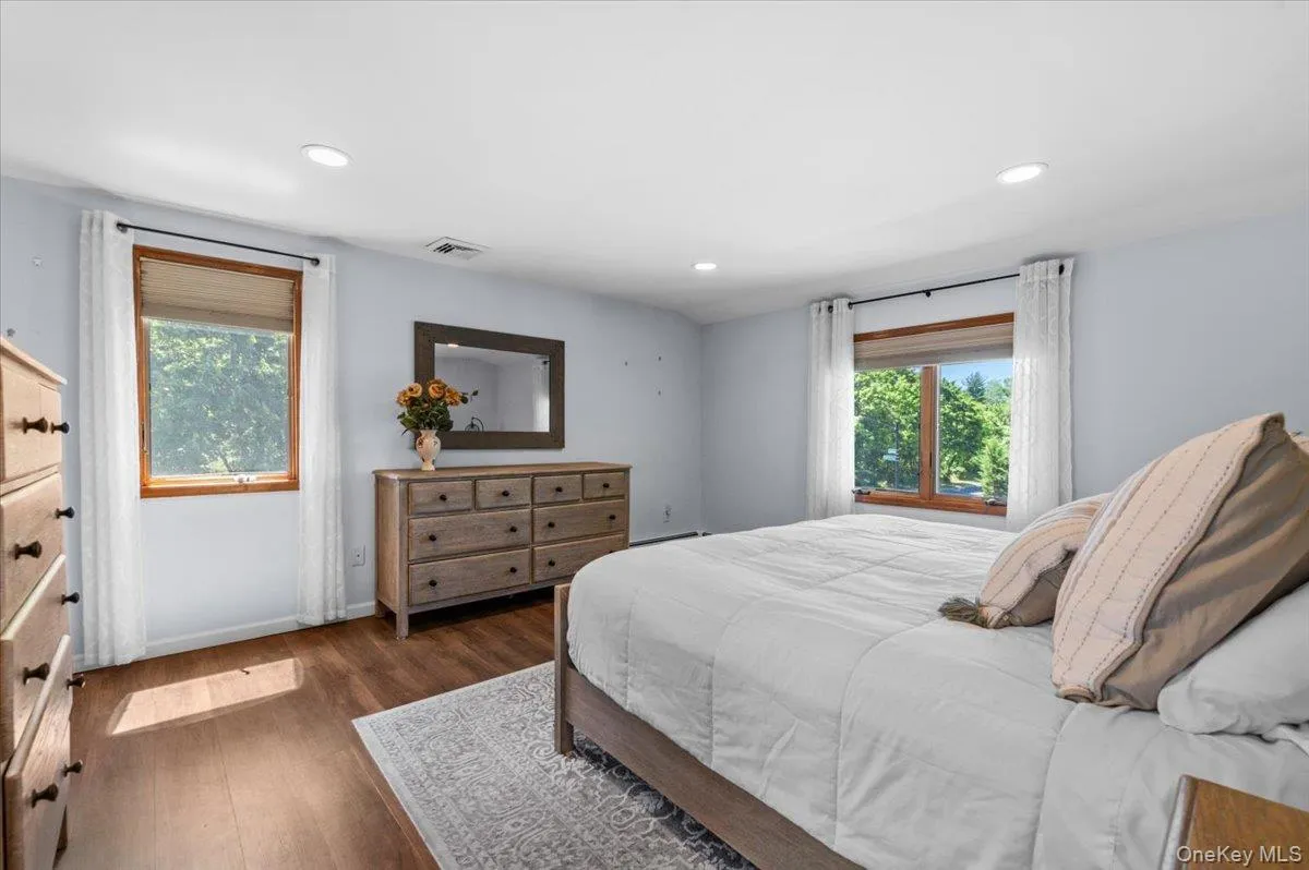 37 Sylvia Road, Oyster Bay, NY, 4 Bedrooms Bedrooms, 8 Rooms Rooms,4 BathroomsBathrooms,Residential,For Rent,Sylvia,0,1011546 37 Sylvia Road, Oyster Bay, NY, 4 Bedrooms Bedrooms, 8 Rooms Rooms,4 BathroomsBathrooms,Residential,For Rent,Sylvia,0,1011546