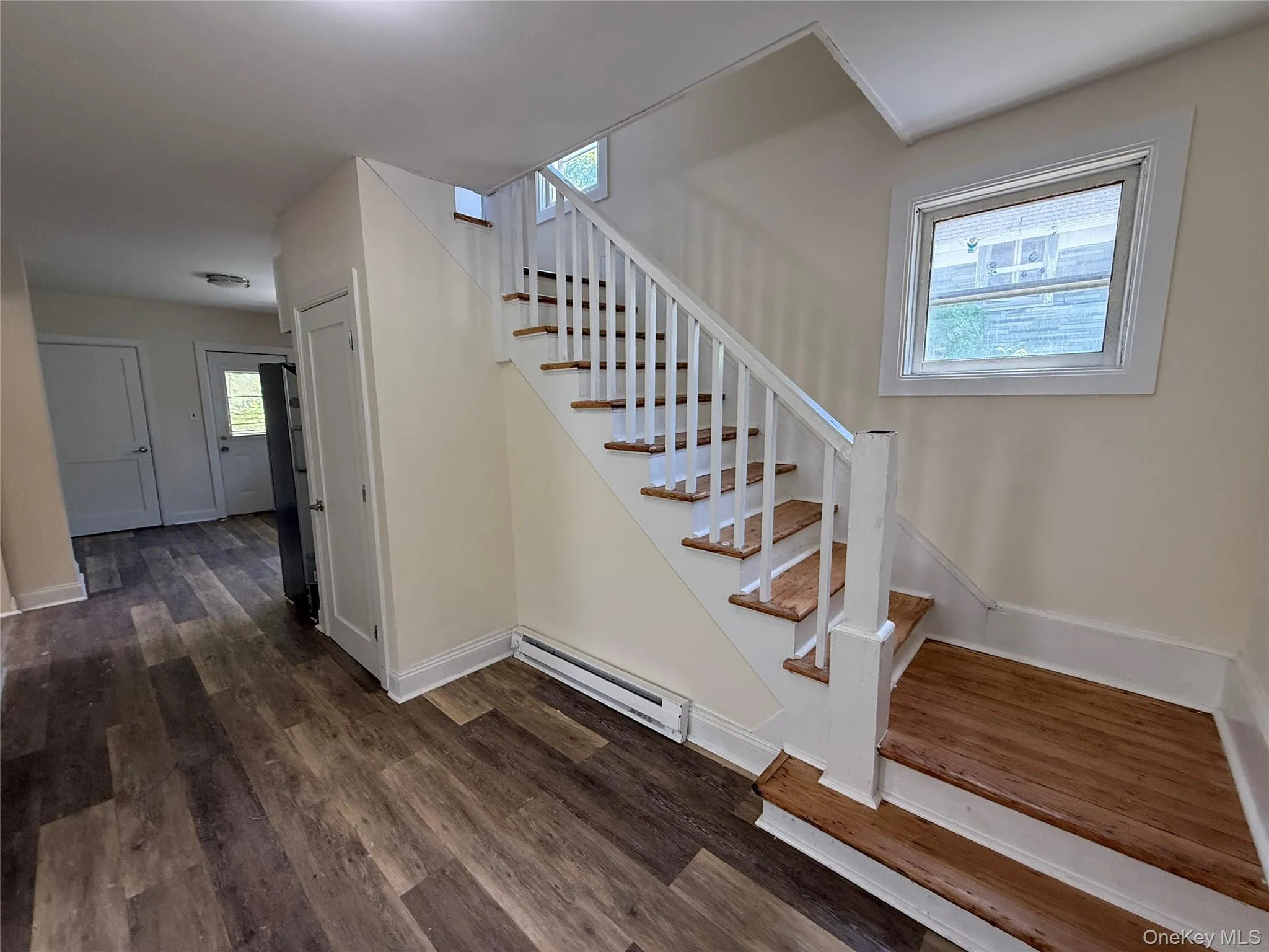 174 Center Street, Wawarsing, NY, 3 Bedrooms Bedrooms, 6 Rooms Rooms,2 BathroomsBathrooms,Residential Lease,For Rent,Center,0,1011547 174 Center Street, Wawarsing, NY, 3 Bedrooms Bedrooms, 6 Rooms Rooms,2 BathroomsBathrooms,Residential Lease,For Rent,Center,0,1011547