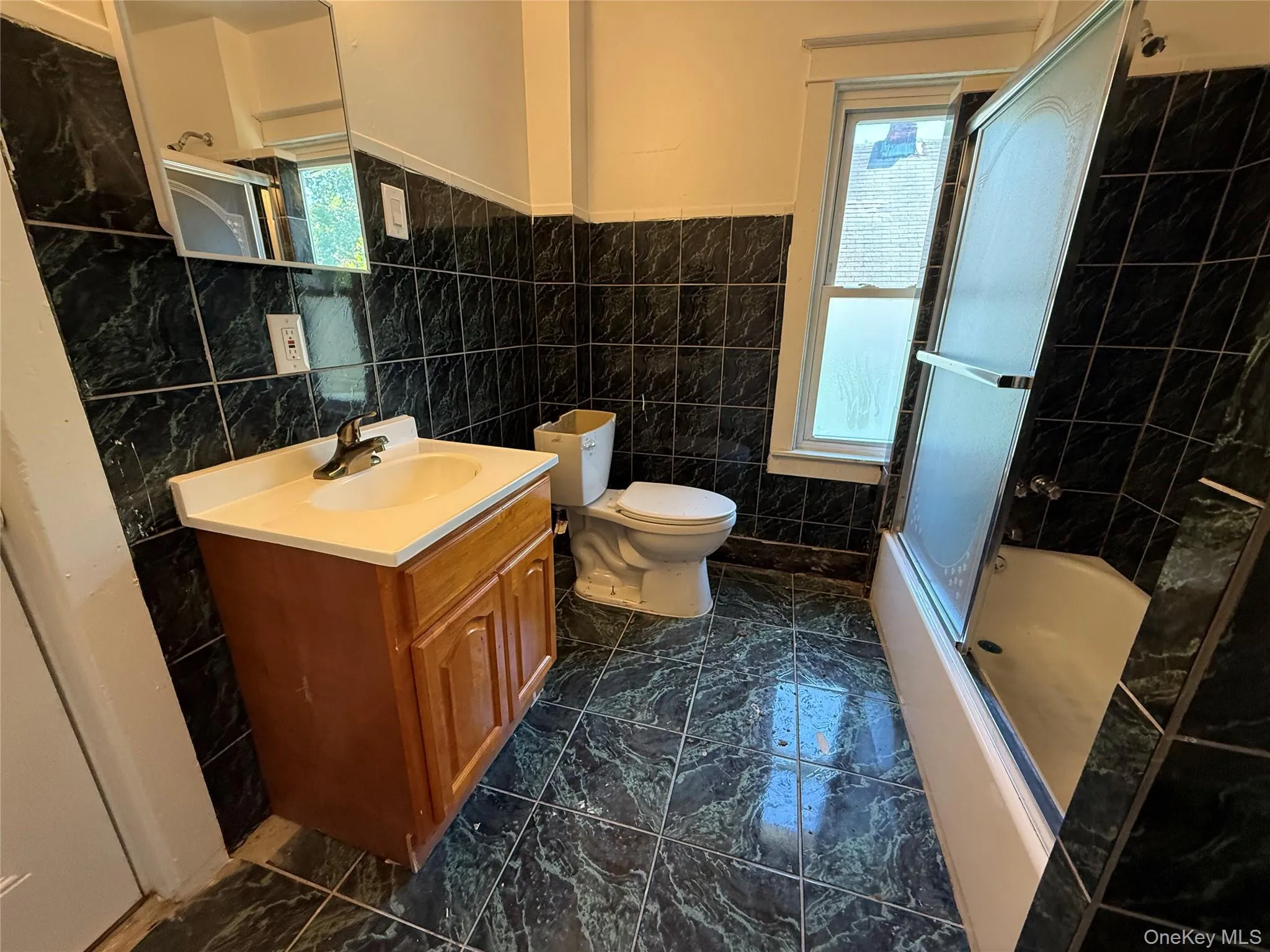 174 Center Street, Wawarsing, NY, 3 Bedrooms Bedrooms, 6 Rooms Rooms,2 BathroomsBathrooms,Residential Lease,For Rent,Center,0,1011547 174 Center Street, Wawarsing, NY, 3 Bedrooms Bedrooms, 6 Rooms Rooms,2 BathroomsBathrooms,Residential Lease,For Rent,Center,0,1011547