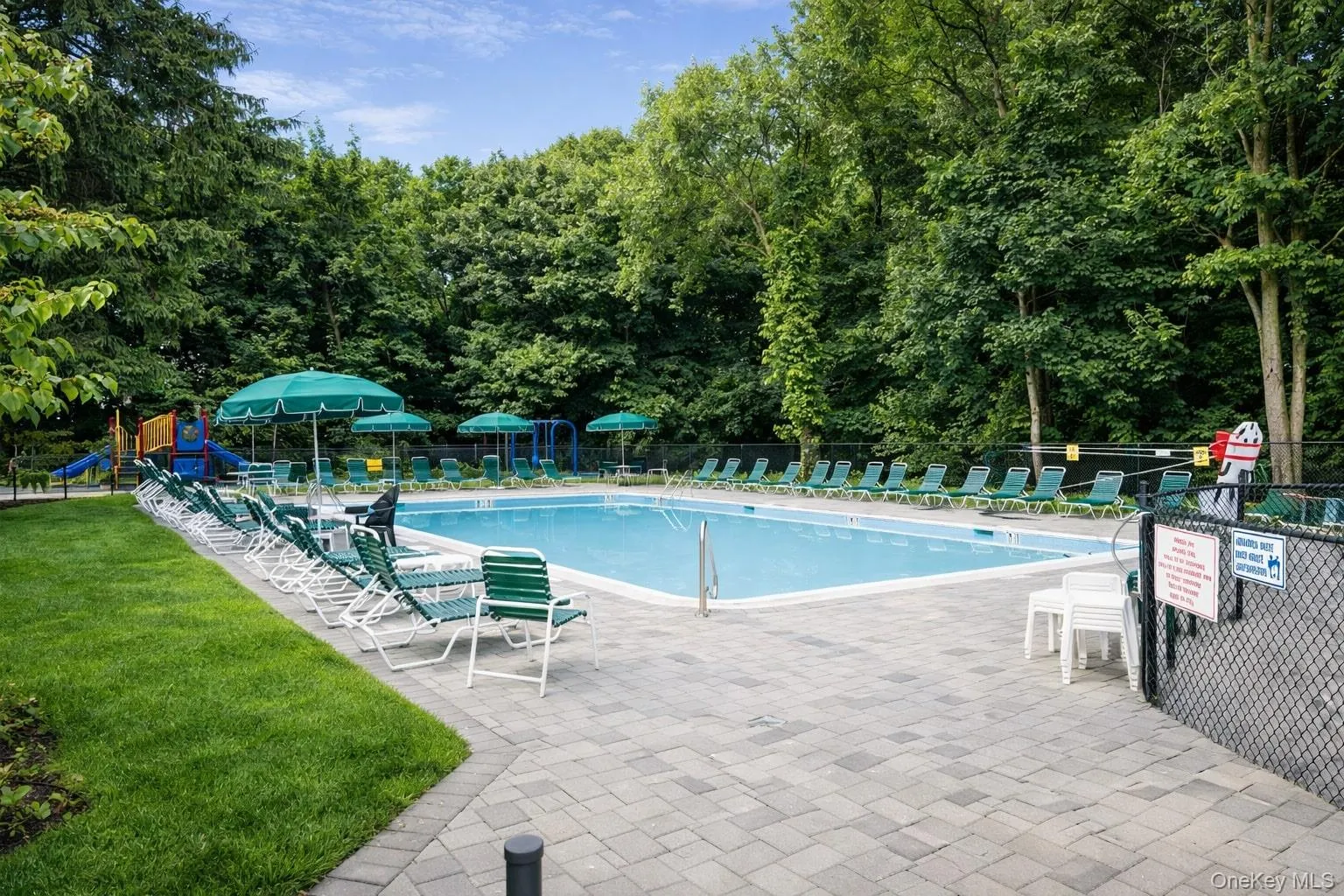 42 Clarewood Drive, Greenburgh, NY, 3 Bedrooms Bedrooms, 7 Rooms Rooms,3 BathroomsBathrooms,Residential Lease,For Rent,Clarewood,0,1011549 42 Clarewood Drive, Greenburgh, NY, 3 Bedrooms Bedrooms, 7 Rooms Rooms,3 BathroomsBathrooms,Residential Lease,For Rent,Clarewood,0,1011549