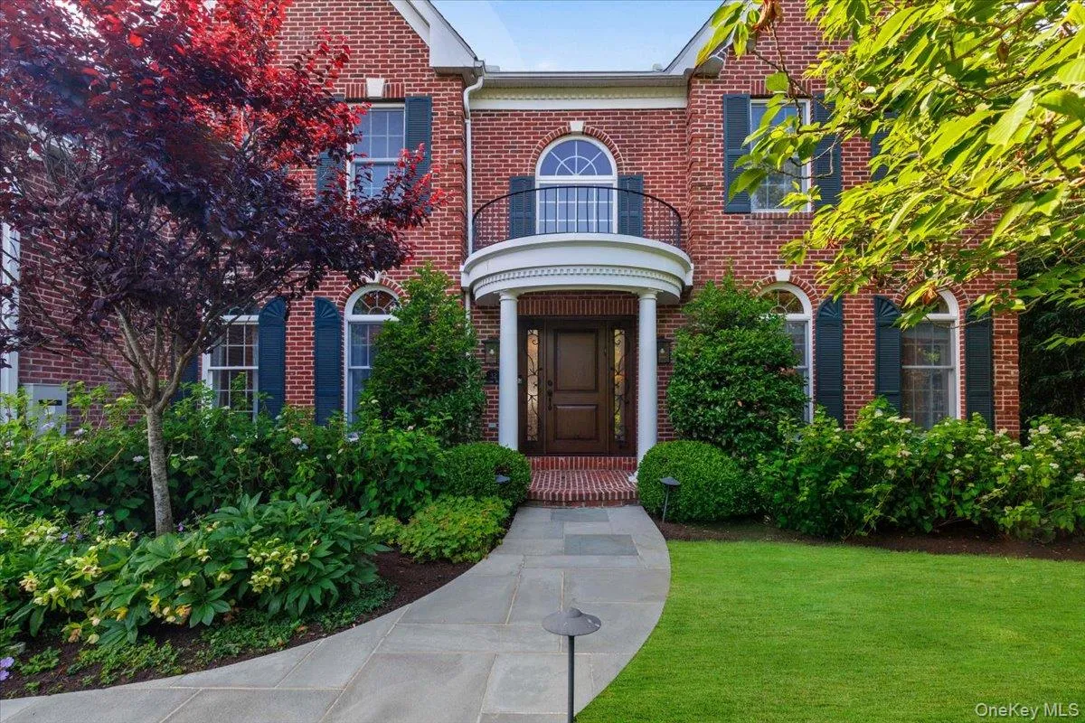 32 Rolling Ridge Road, White Plains, NY, 4 Bedrooms Bedrooms, 10 Rooms Rooms,4 BathroomsBathrooms,Residential,For Rent,Rolling Ridge,0,1011553 32 Rolling Ridge Road, White Plains, NY, 4 Bedrooms Bedrooms, 10 Rooms Rooms,4 BathroomsBathrooms,Residential,For Rent,Rolling Ridge,0,1011553