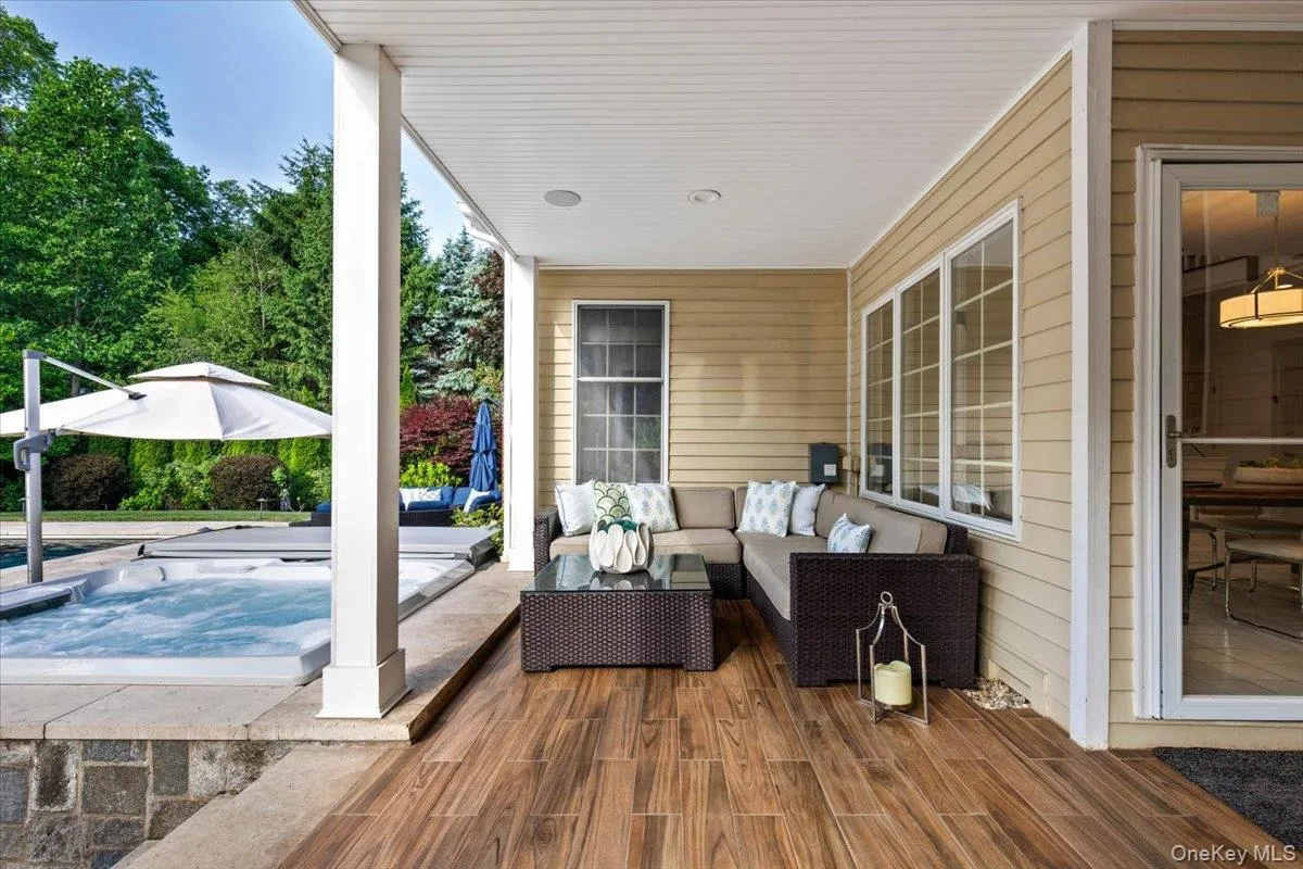 Relax on the deck and unwind in the jacuzzi. Relax on the deck and unwind in the jacuzzi.