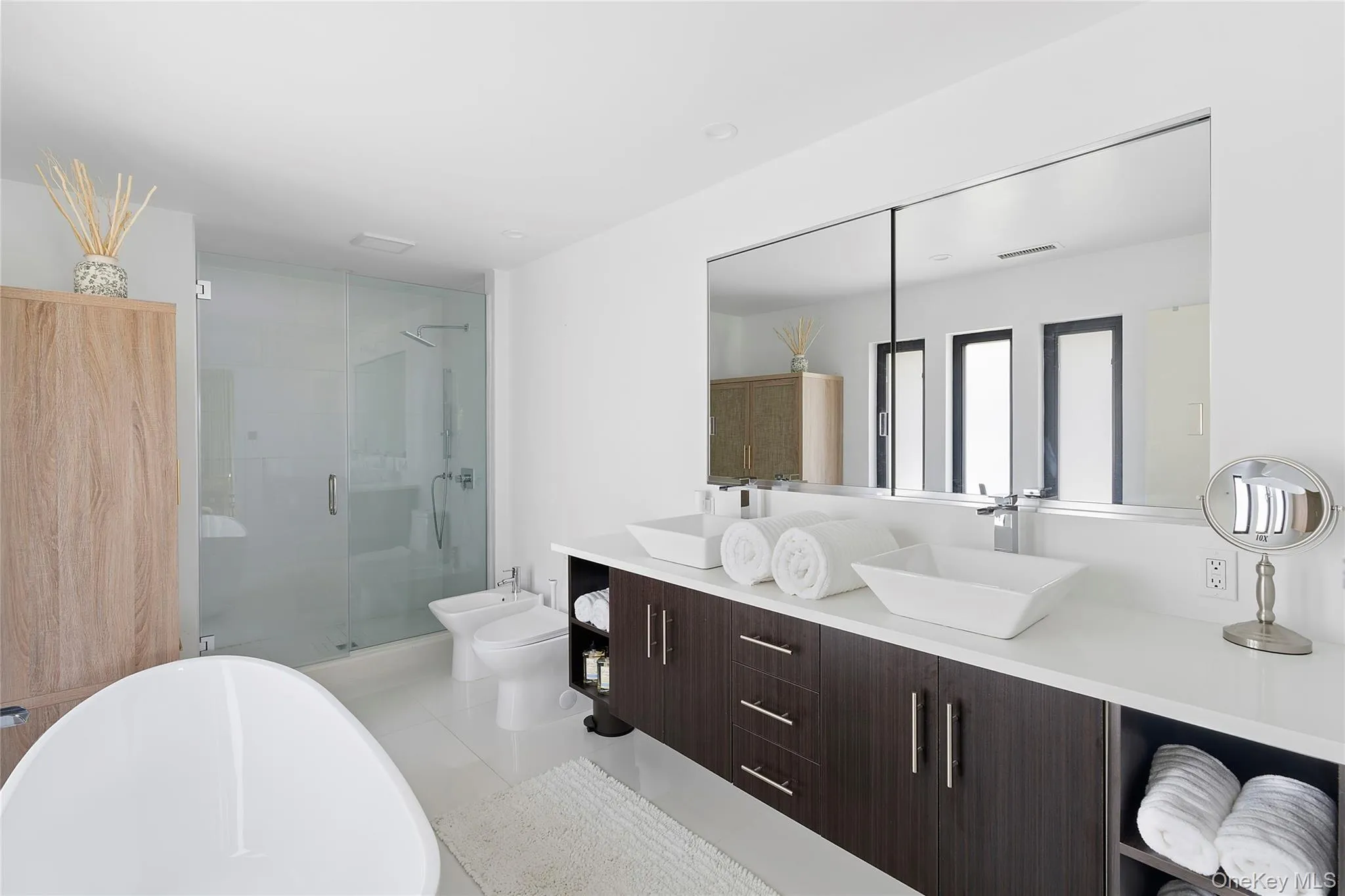 84 Inlet Road, Southampton, NY, 4 Bedrooms Bedrooms, 7 Rooms Rooms,3 BathroomsBathrooms,Residential Lease,For Rent,Inlet,0,1011554 84 Inlet Road, Southampton, NY, 4 Bedrooms Bedrooms, 7 Rooms Rooms,3 BathroomsBathrooms,Residential Lease,For Rent,Inlet,0,1011554