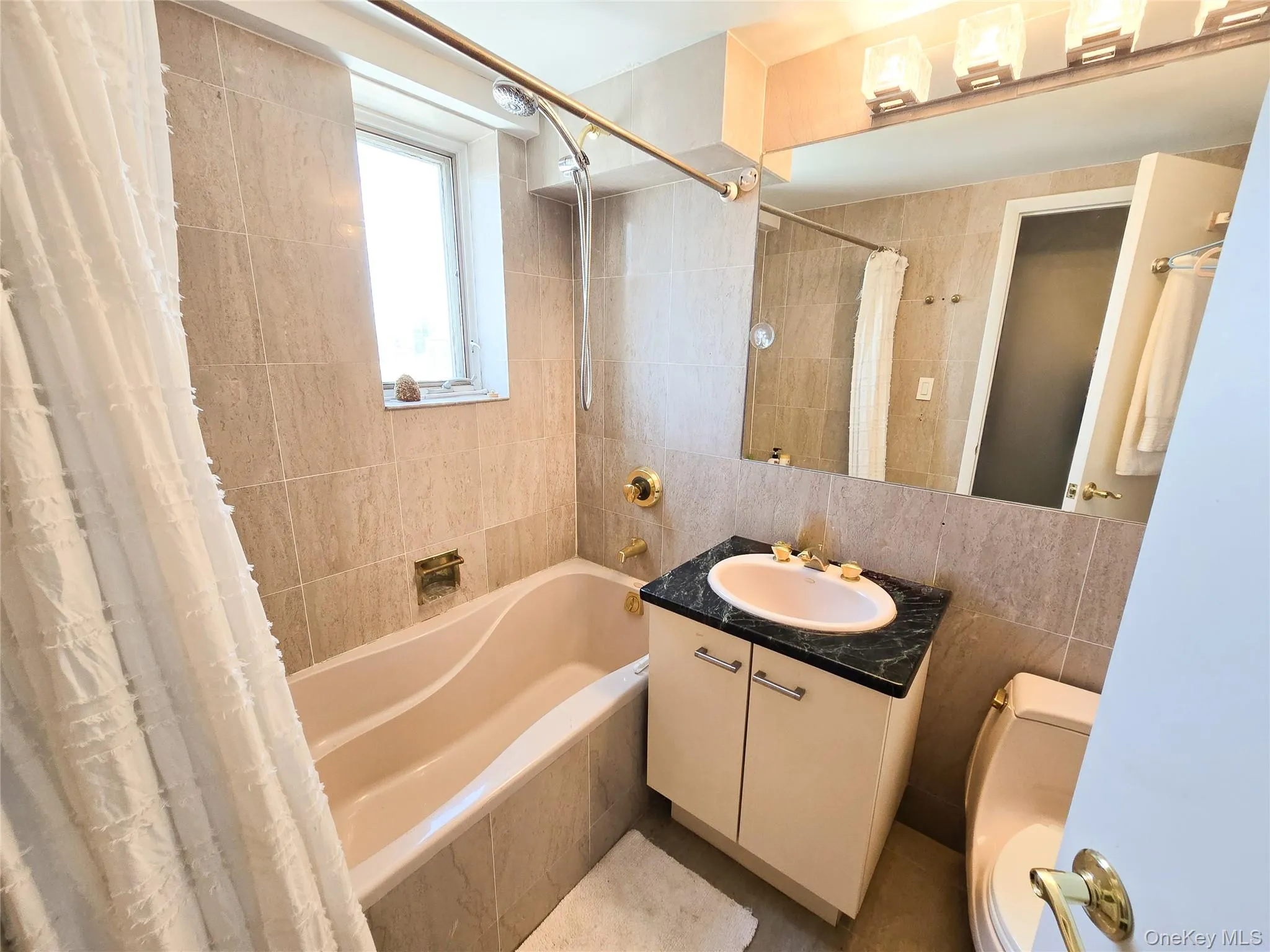 133-47 Sanford Avenue, New York, NY, 4 Bedrooms Bedrooms, 8 Rooms Rooms,3 BathroomsBathrooms,Residential,For Rent,Sanford,0,1011559 133-47 Sanford Avenue, New York, NY, 4 Bedrooms Bedrooms, 8 Rooms Rooms,3 BathroomsBathrooms,Residential,For Rent,Sanford,0,1011559