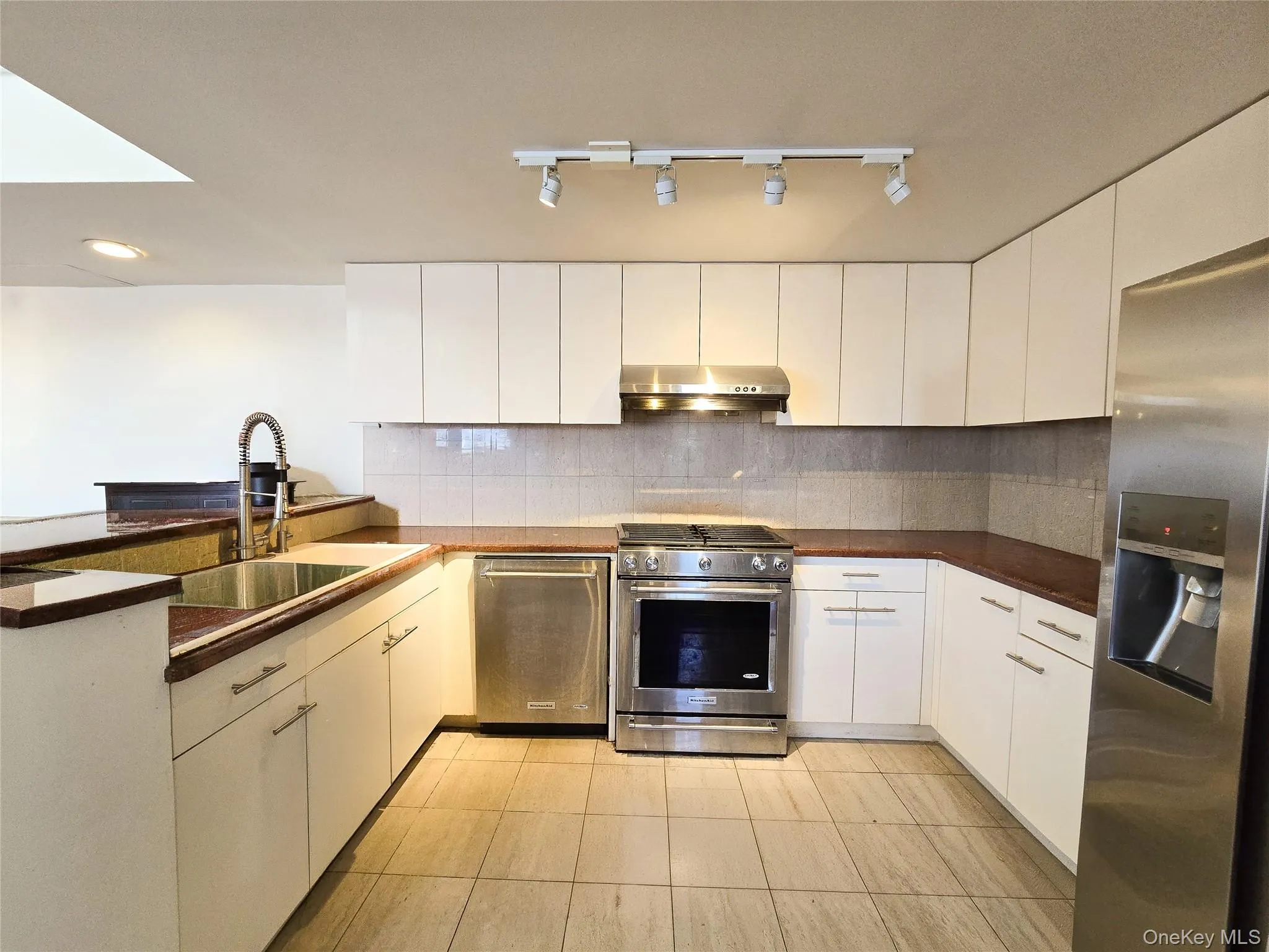 133-47 Sanford Avenue, New York, NY, 4 Bedrooms Bedrooms, 8 Rooms Rooms,3 BathroomsBathrooms,Residential,For Rent,Sanford,0,1011559 133-47 Sanford Avenue, New York, NY, 4 Bedrooms Bedrooms, 8 Rooms Rooms,3 BathroomsBathrooms,Residential,For Rent,Sanford,0,1011559