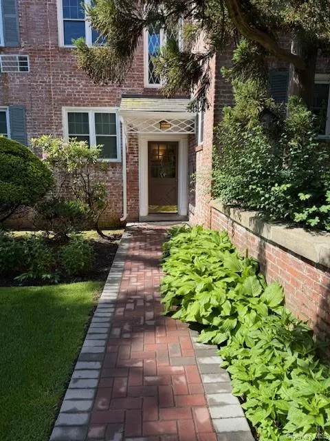 43 Forest Avenue, Hempstead, NY, 2 Rooms Rooms,1 BathroomBathrooms,Residential,For Rent,Forest,0,1011563 43 Forest Avenue, Hempstead, NY, 2 Rooms Rooms,1 BathroomBathrooms,Residential,For Rent,Forest,0,1011563