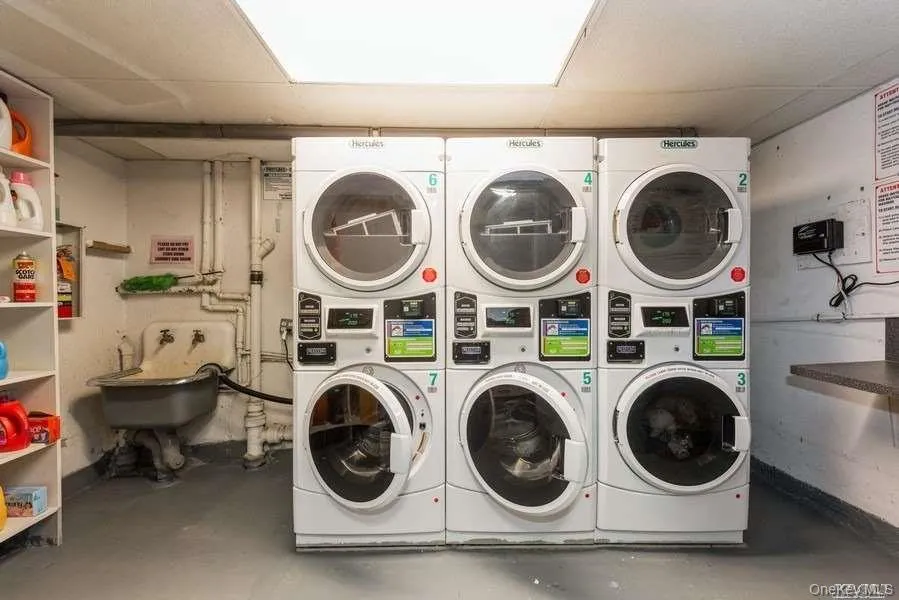 43 Forest Avenue, Hempstead, NY, 2 Rooms Rooms,1 BathroomBathrooms,Residential,For Rent,Forest,0,1011563 43 Forest Avenue, Hempstead, NY, 2 Rooms Rooms,1 BathroomBathrooms,Residential,For Rent,Forest,0,1011563