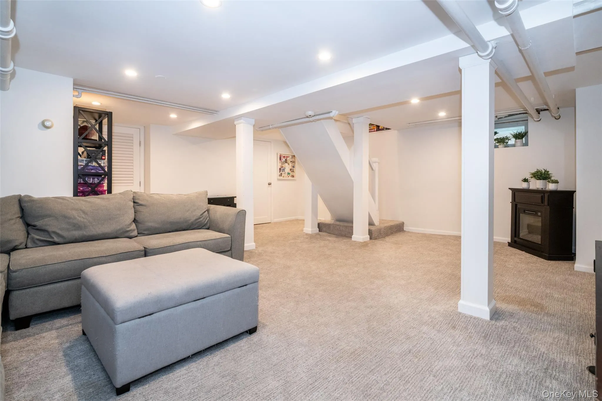 Lower Level has recreation space, laundry, plentiful storage and utilities Lower Level has recreation space, laundry, plentiful storage and utilities