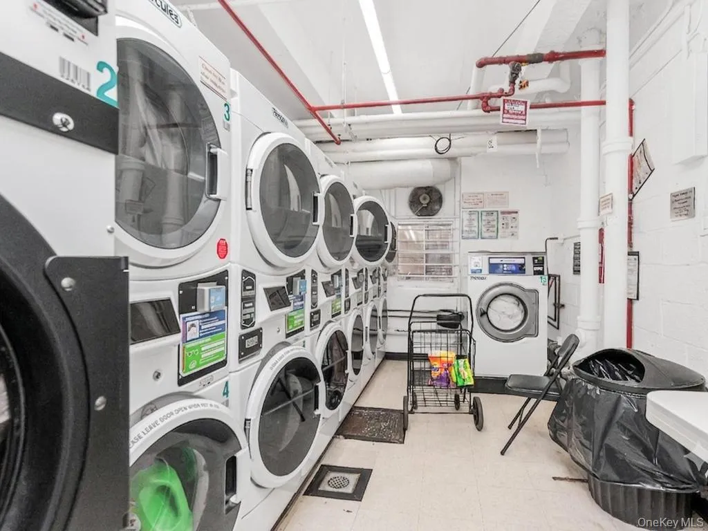 525 West 236th Street, New York, NY, 2 Rooms Rooms,1 BathroomBathrooms,Residential,For Rent,West 236th,0,1011569 525 West 236th Street, New York, NY, 2 Rooms Rooms,1 BathroomBathrooms,Residential,For Rent,West 236th,0,1011569