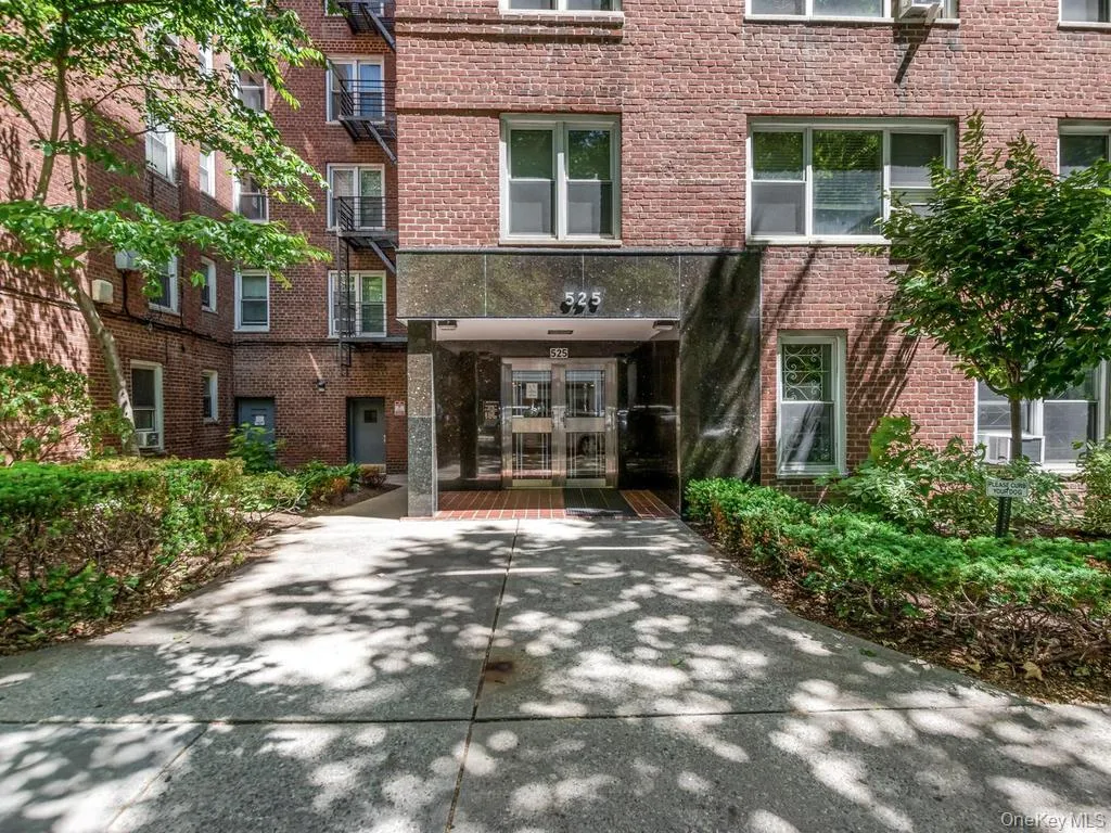 525 West 236th Street, New York, NY, 2 Rooms Rooms,1 BathroomBathrooms,Residential,For Rent,West 236th,0,1011569 525 West 236th Street, New York, NY, 2 Rooms Rooms,1 BathroomBathrooms,Residential,For Rent,West 236th,0,1011569