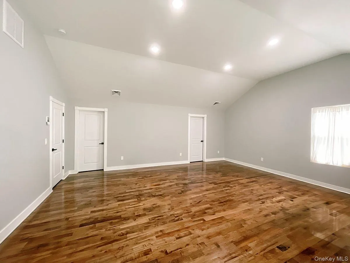 82 Hampton Road, Marlboro, NY, 4 Bedrooms Bedrooms, 8 Rooms Rooms,3 BathroomsBathrooms,Residential,For Rent,Hampton,0,1011572 82 Hampton Road, Marlboro, NY, 4 Bedrooms Bedrooms, 8 Rooms Rooms,3 BathroomsBathrooms,Residential,For Rent,Hampton,0,1011572