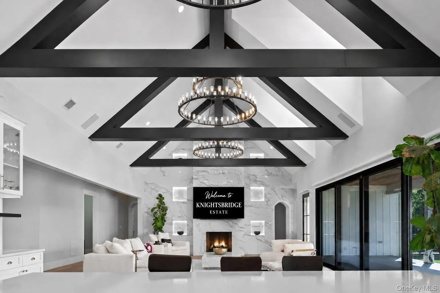 Open EIK to Living Room Open EIK to Living Room