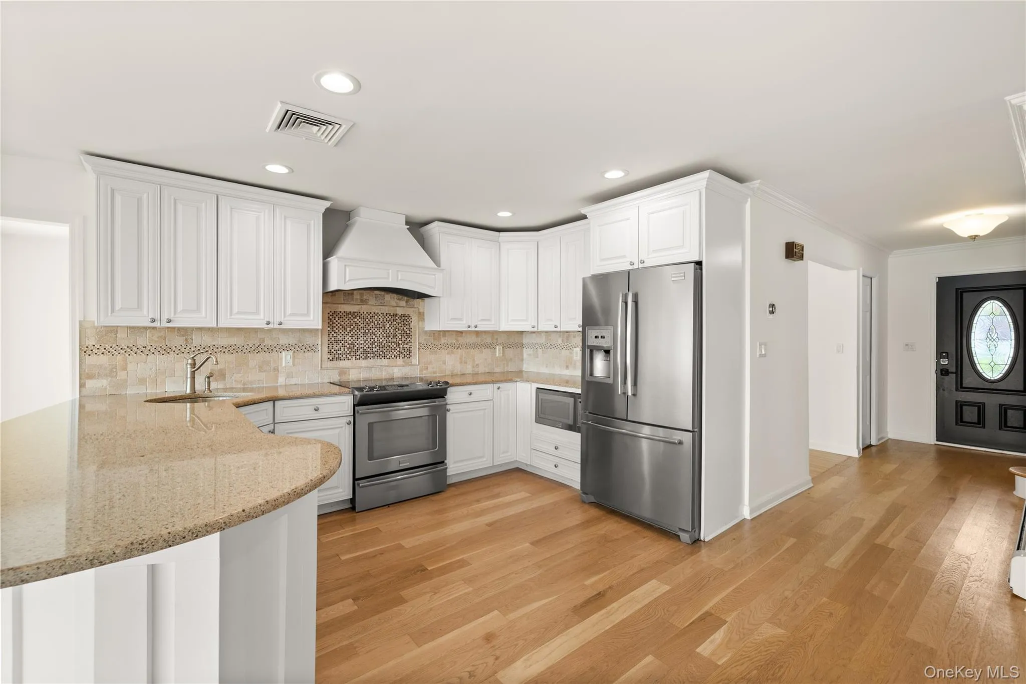 154 Sunset Drive, Islip, NY, 4 Bedrooms Bedrooms, 10 Rooms Rooms,2 BathroomsBathrooms,Residential,For Rent,Sunset,0,1011580 154 Sunset Drive, Islip, NY, 4 Bedrooms Bedrooms, 10 Rooms Rooms,2 BathroomsBathrooms,Residential,For Rent,Sunset,0,1011580