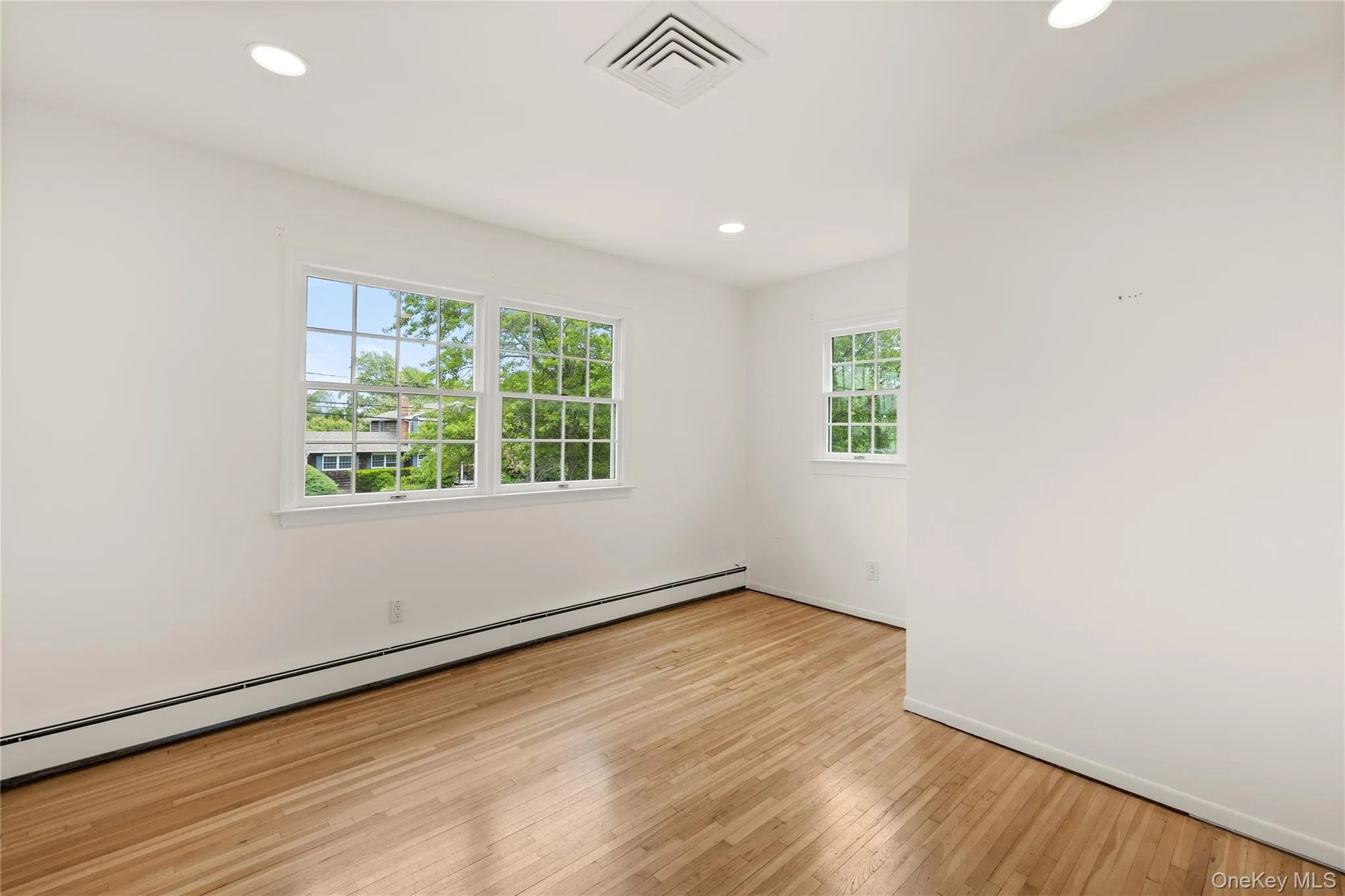 154 Sunset Drive, Islip, NY, 4 Bedrooms Bedrooms, 10 Rooms Rooms,2 BathroomsBathrooms,Residential,For Rent,Sunset,0,1011580 154 Sunset Drive, Islip, NY, 4 Bedrooms Bedrooms, 10 Rooms Rooms,2 BathroomsBathrooms,Residential,For Rent,Sunset,0,1011580