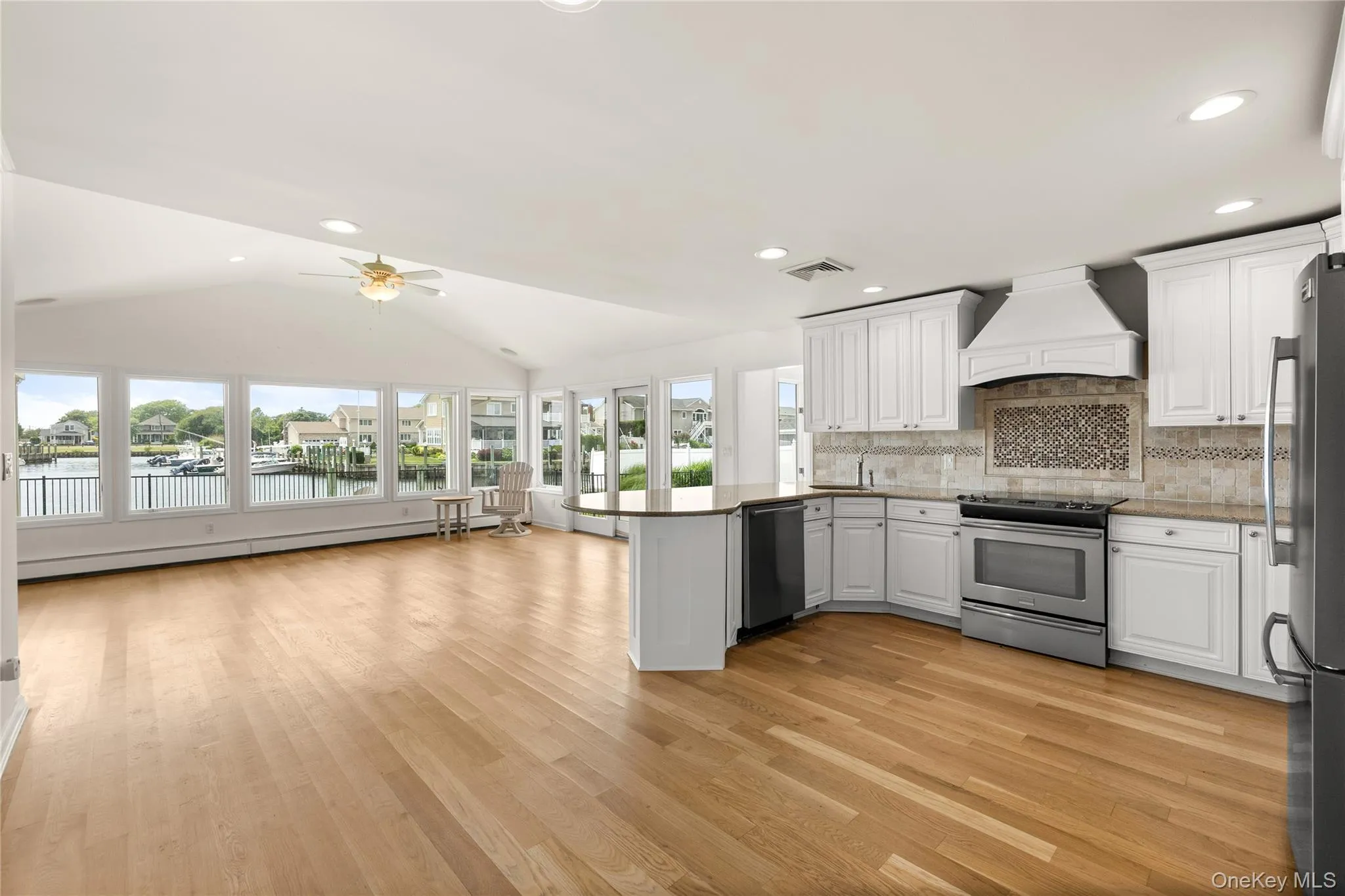 154 Sunset Drive, Islip, NY, 4 Bedrooms Bedrooms, 10 Rooms Rooms,2 BathroomsBathrooms,Residential,For Rent,Sunset,0,1011580 154 Sunset Drive, Islip, NY, 4 Bedrooms Bedrooms, 10 Rooms Rooms,2 BathroomsBathrooms,Residential,For Rent,Sunset,0,1011580