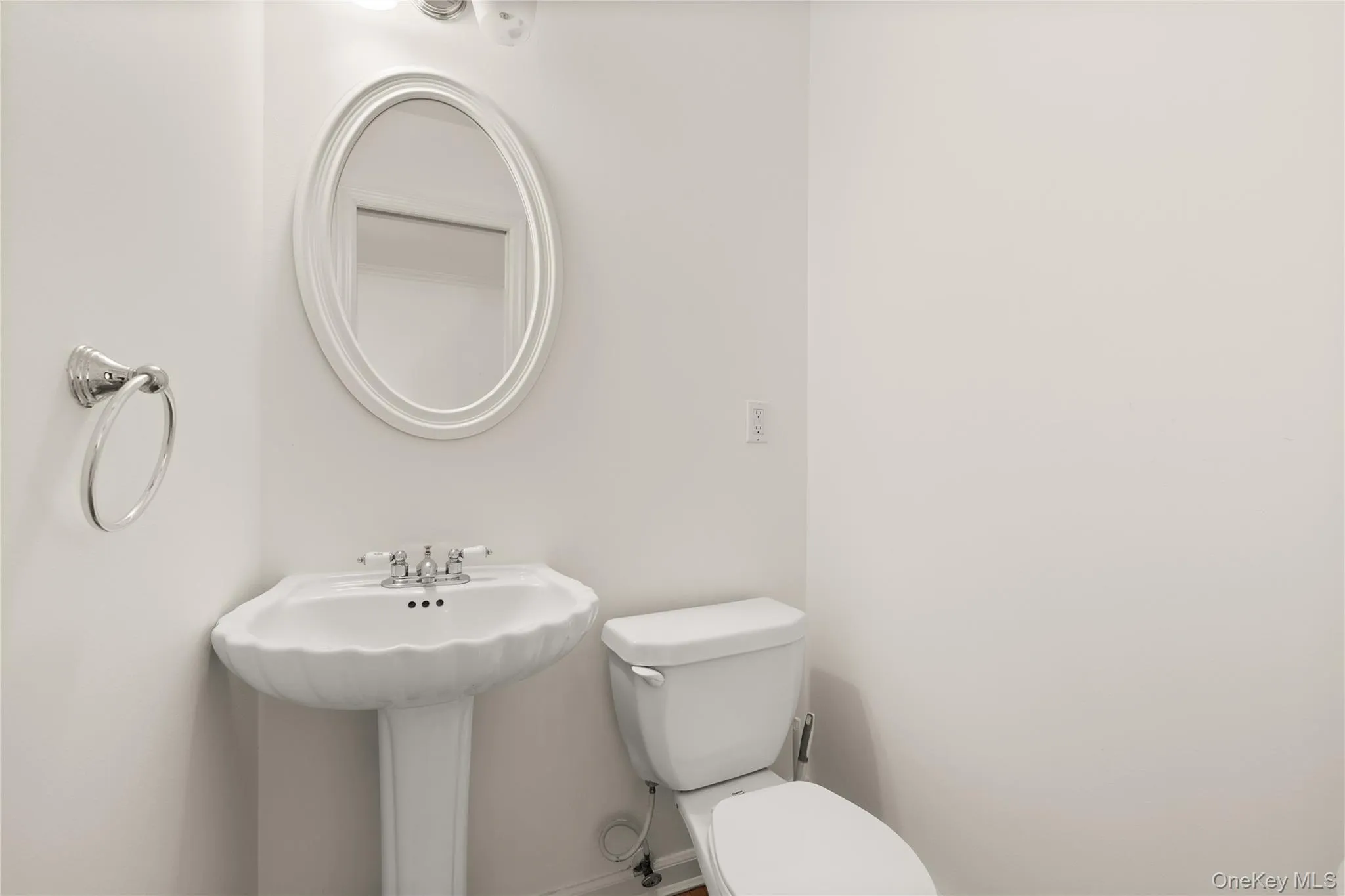 154 Sunset Drive, Islip, NY, 4 Bedrooms Bedrooms, 10 Rooms Rooms,2 BathroomsBathrooms,Residential,For Rent,Sunset,0,1011580 154 Sunset Drive, Islip, NY, 4 Bedrooms Bedrooms, 10 Rooms Rooms,2 BathroomsBathrooms,Residential,For Rent,Sunset,0,1011580