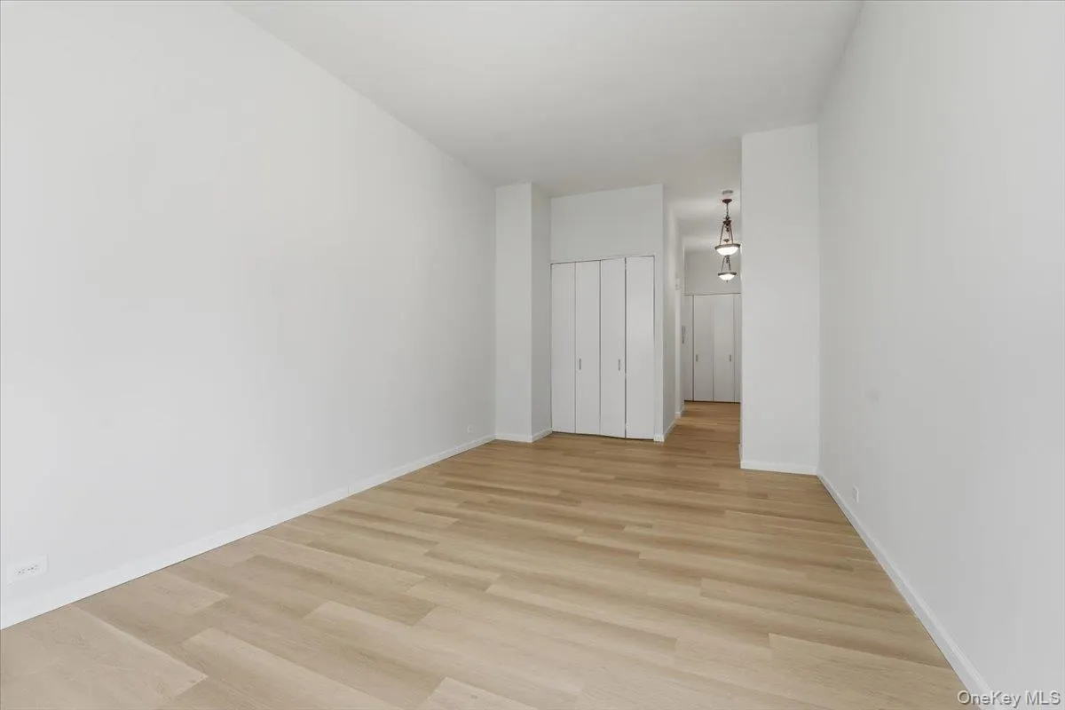 350 50th Street, New York, NY, 1 Room Rooms,1 BathroomBathrooms,Residential,For Rent,50th,0,1011584 350 50th Street, New York, NY, 1 Room Rooms,1 BathroomBathrooms,Residential,For Rent,50th,0,1011584