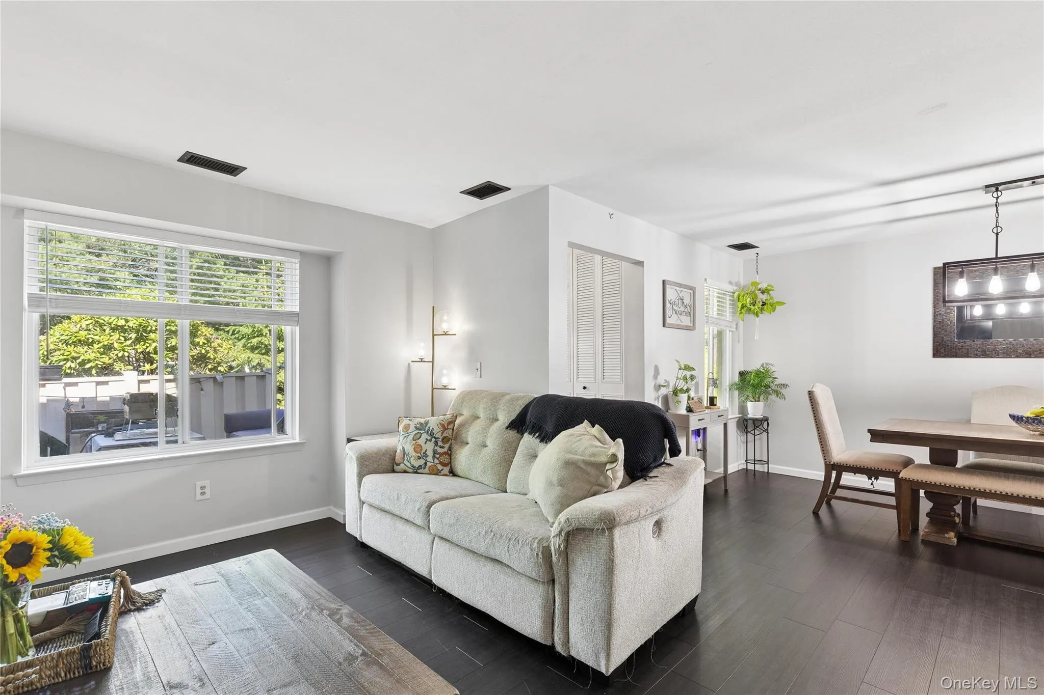 1004 Skyline Drive, Brookhaven, NY, 2 Bedrooms Bedrooms, 5 Rooms Rooms,2 BathroomsBathrooms,Residential,For Rent,Skyline,0,1011586 1004 Skyline Drive, Brookhaven, NY, 2 Bedrooms Bedrooms, 5 Rooms Rooms,2 BathroomsBathrooms,Residential,For Rent,Skyline,0,1011586