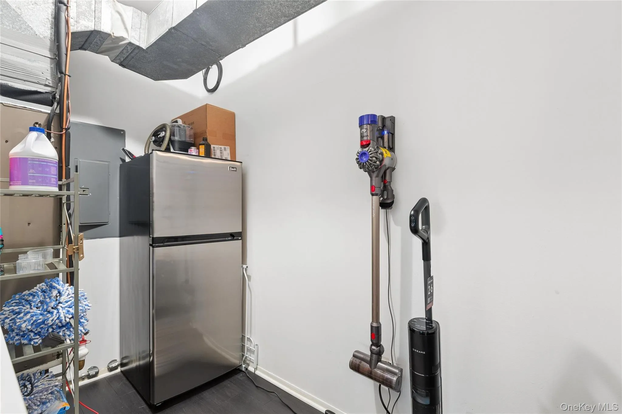 1004 Skyline Drive, Brookhaven, NY, 2 Bedrooms Bedrooms, 5 Rooms Rooms,2 BathroomsBathrooms,Residential,For Rent,Skyline,0,1011586 1004 Skyline Drive, Brookhaven, NY, 2 Bedrooms Bedrooms, 5 Rooms Rooms,2 BathroomsBathrooms,Residential,For Rent,Skyline,0,1011586