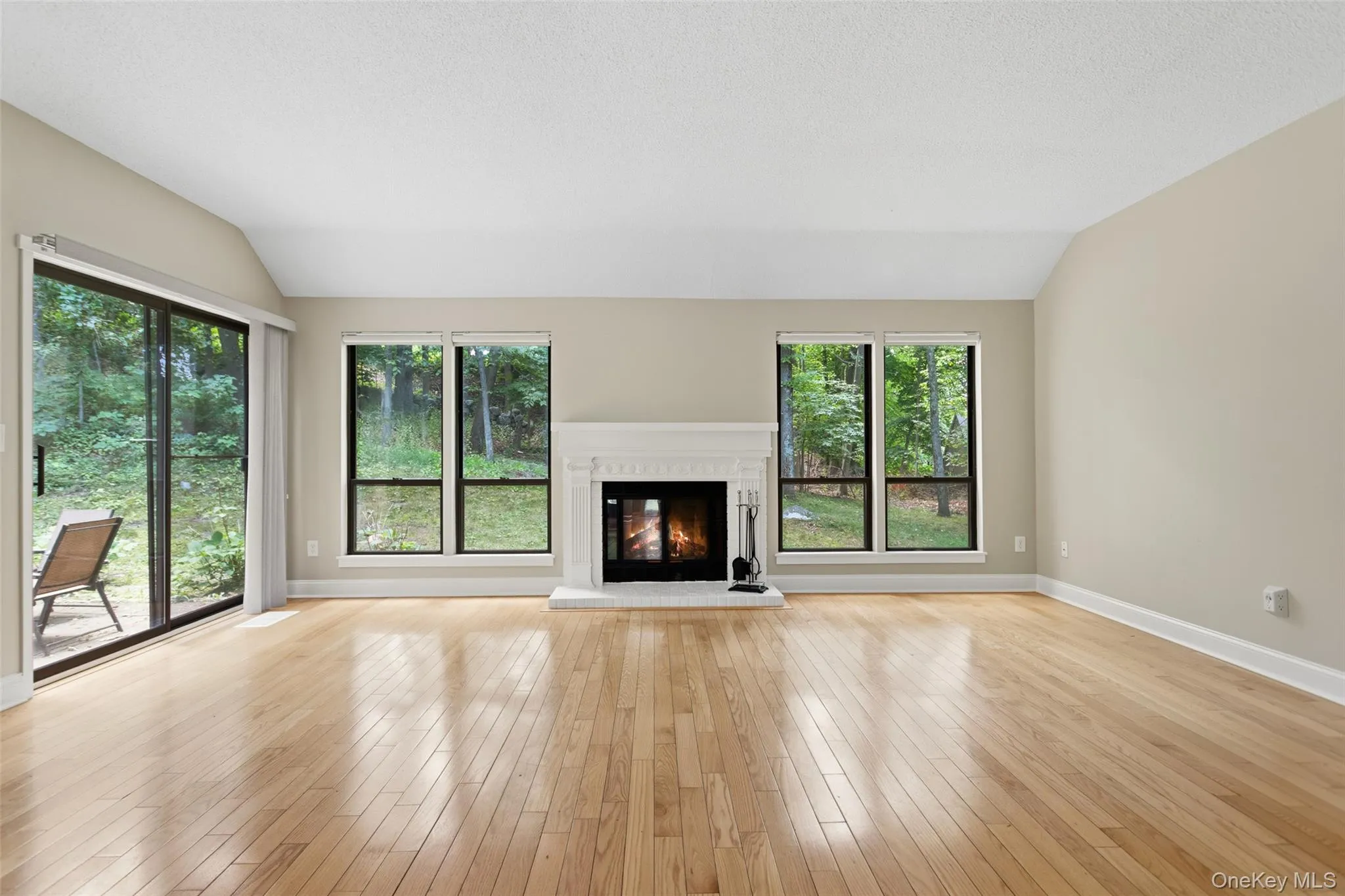 451 Heritage Hills, Somers, NY, 1 Bedroom Bedrooms, 4 Rooms Rooms,1 BathroomBathrooms,Residential,For Rent,Heritage,0,1011587 451 Heritage Hills, Somers, NY, 1 Bedroom Bedrooms, 4 Rooms Rooms,1 BathroomBathrooms,Residential,For Rent,Heritage,0,1011587