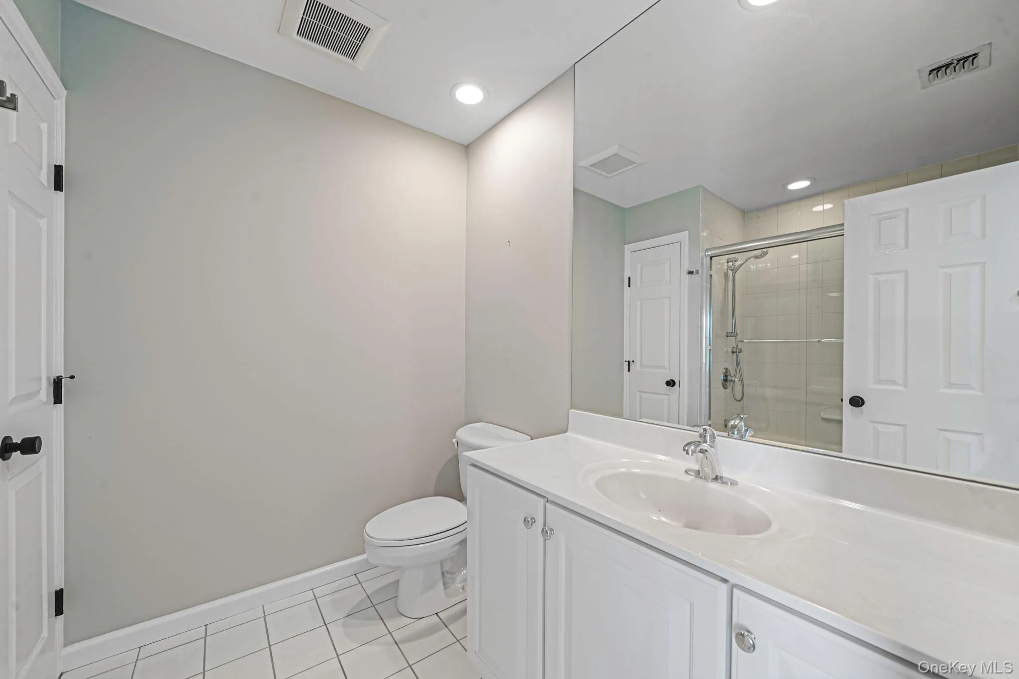 21 Vantage Court, Brookhaven, NY, 3 Bedrooms Bedrooms, 6 Rooms Rooms,3 BathroomsBathrooms,Residential,For Rent,Vantage,0,1011588 21 Vantage Court, Brookhaven, NY, 3 Bedrooms Bedrooms, 6 Rooms Rooms,3 BathroomsBathrooms,Residential,For Rent,Vantage,0,1011588