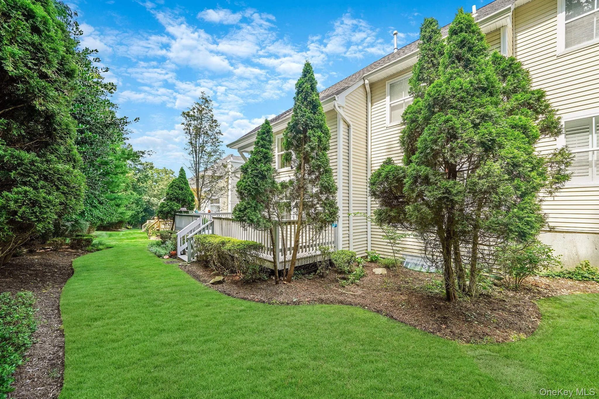 21 Vantage Court, Brookhaven, NY, 3 Bedrooms Bedrooms, 6 Rooms Rooms,3 BathroomsBathrooms,Residential,For Rent,Vantage,0,1011588 21 Vantage Court, Brookhaven, NY, 3 Bedrooms Bedrooms, 6 Rooms Rooms,3 BathroomsBathrooms,Residential,For Rent,Vantage,0,1011588