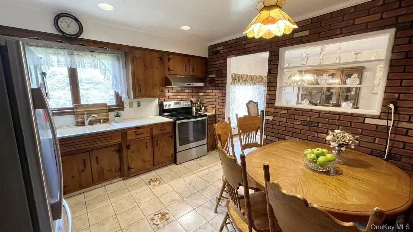 25 Reed Lane, North Hempstead, NY, 3 Bedrooms Bedrooms, 6 Rooms Rooms,2 BathroomsBathrooms,Residential,For Rent,Reed,0,1011593 25 Reed Lane, North Hempstead, NY, 3 Bedrooms Bedrooms, 6 Rooms Rooms,2 BathroomsBathrooms,Residential,For Rent,Reed,0,1011593