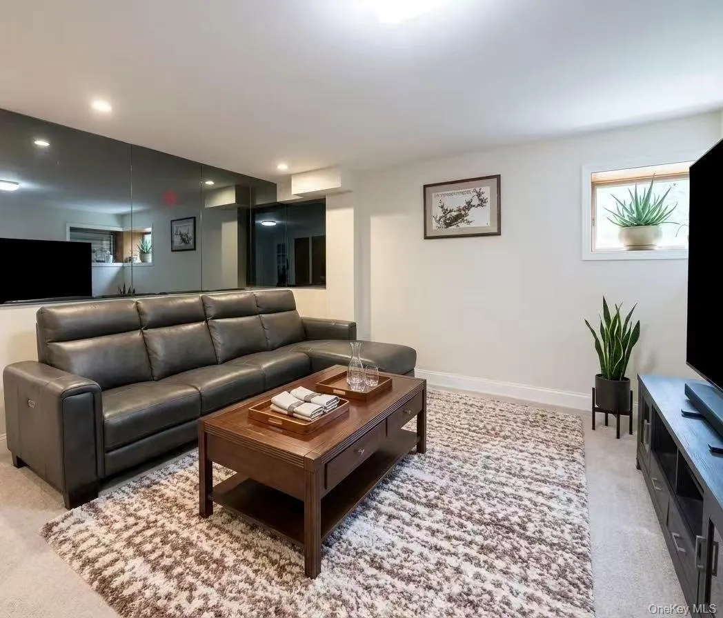 25 Reed Lane, North Hempstead, NY, 3 Bedrooms Bedrooms, 6 Rooms Rooms,2 BathroomsBathrooms,Residential,For Rent,Reed,0,1011593 25 Reed Lane, North Hempstead, NY, 3 Bedrooms Bedrooms, 6 Rooms Rooms,2 BathroomsBathrooms,Residential,For Rent,Reed,0,1011593