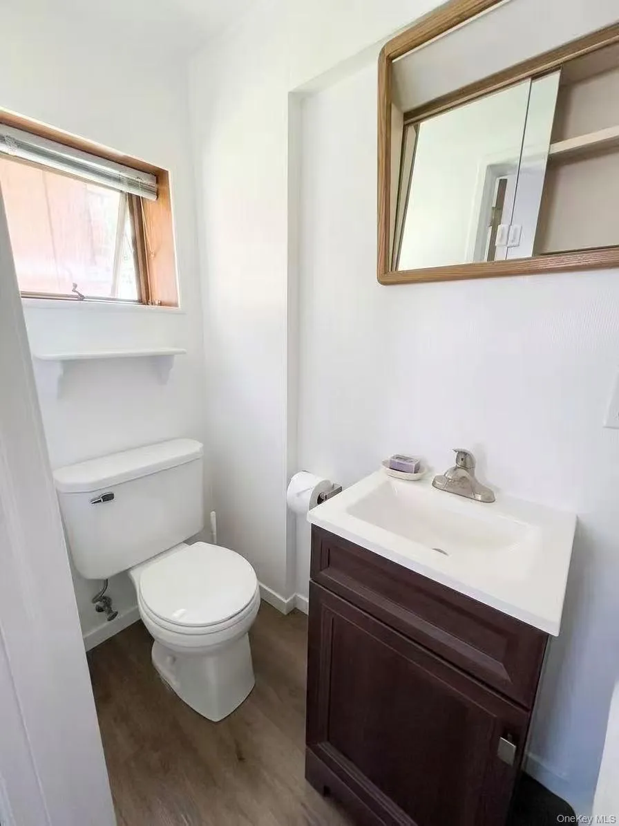 25 Reed Lane, North Hempstead, NY, 3 Bedrooms Bedrooms, 6 Rooms Rooms,2 BathroomsBathrooms,Residential,For Rent,Reed,0,1011593 25 Reed Lane, North Hempstead, NY, 3 Bedrooms Bedrooms, 6 Rooms Rooms,2 BathroomsBathrooms,Residential,For Rent,Reed,0,1011593