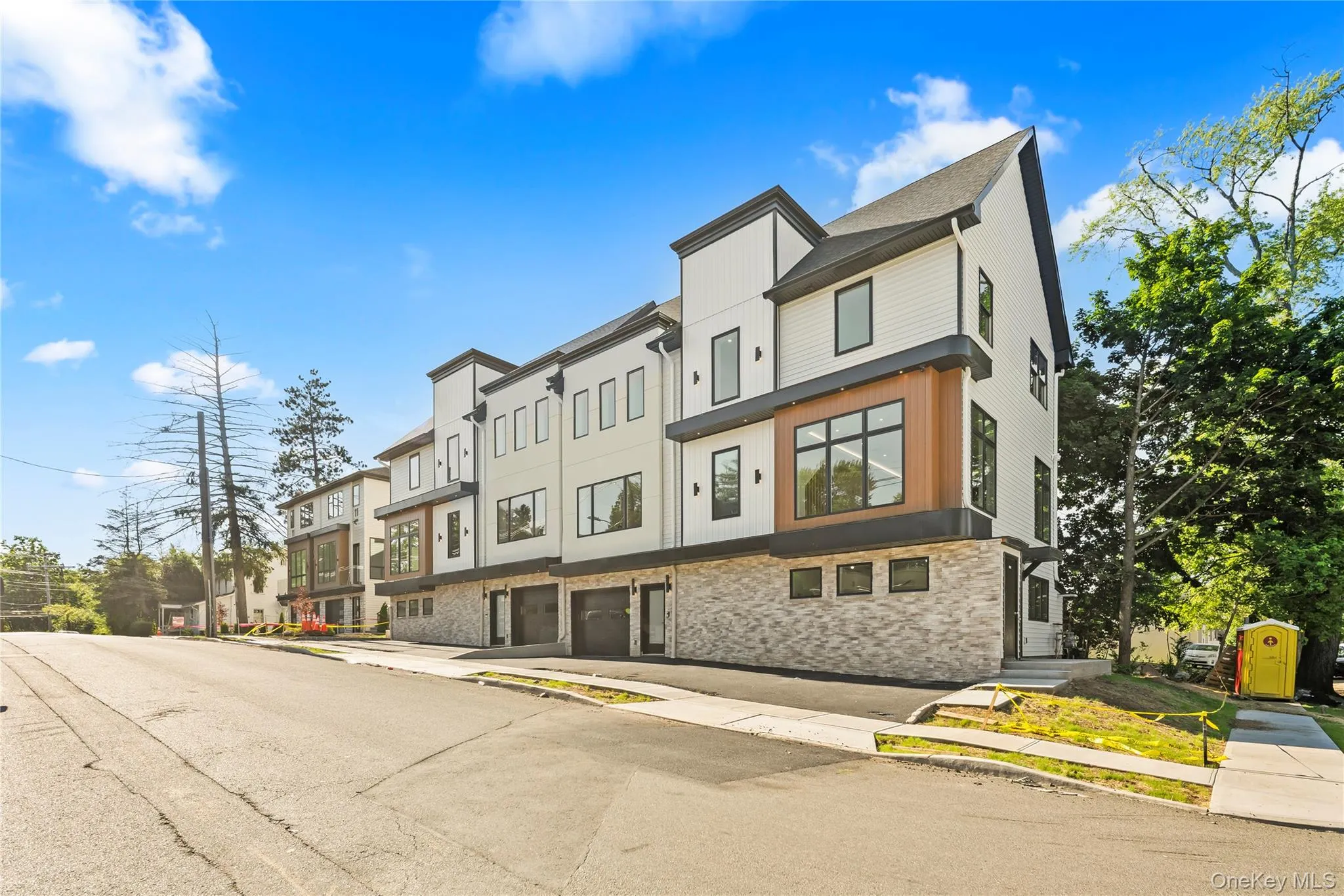 9 Lincoln Street, Ramapo, NY, 7 Bedrooms Bedrooms, 12 Rooms Rooms,3 BathroomsBathrooms,Residential,For Rent,Lincoln,0,KEY1011608 9 Lincoln Street, Ramapo, NY, 7 Bedrooms Bedrooms, 12 Rooms Rooms,3 BathroomsBathrooms,Residential,For Rent,Lincoln,0,KEY1011608