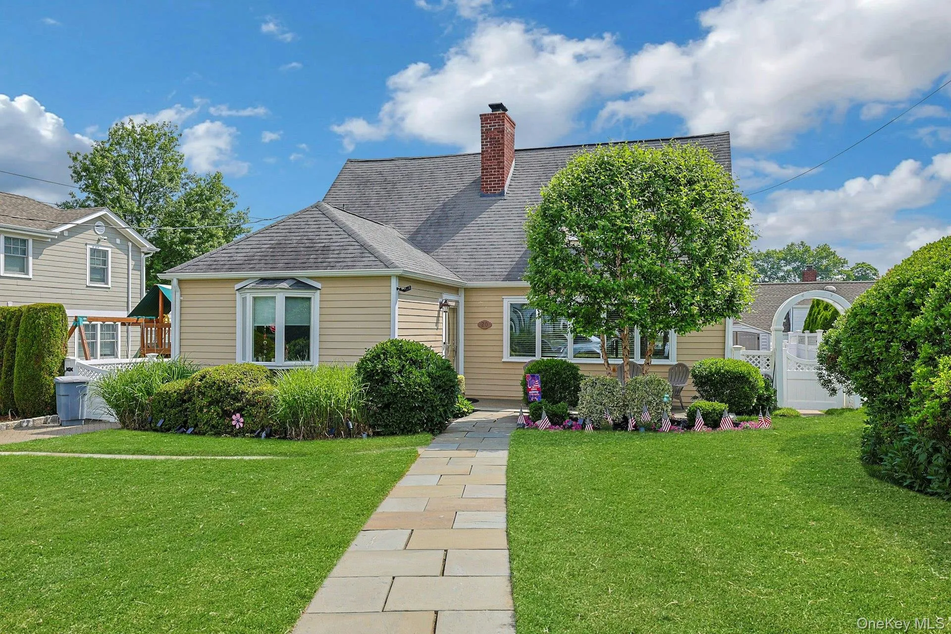 20 Knox Road, Eastchester, NY, 3 Bedrooms Bedrooms, 7 Rooms Rooms,2 BathroomsBathrooms,Residential,For Rent,Knox,0,1011613 20 Knox Road, Eastchester, NY, 3 Bedrooms Bedrooms, 7 Rooms Rooms,2 BathroomsBathrooms,Residential,For Rent,Knox,0,1011613