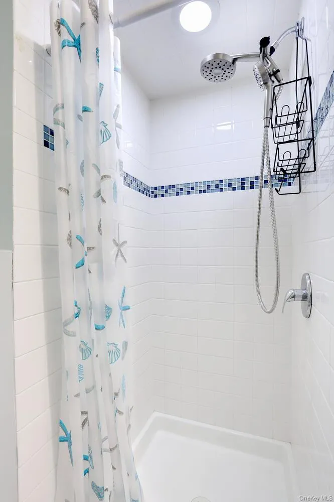 6 Hemlock Lane, Haverstraw, NY, 5 Bedrooms Bedrooms, 10 Rooms Rooms,3 BathroomsBathrooms,Residential,For Rent,Hemlock,0,1011617 6 Hemlock Lane, Haverstraw, NY, 5 Bedrooms Bedrooms, 10 Rooms Rooms,3 BathroomsBathrooms,Residential,For Rent,Hemlock,0,1011617