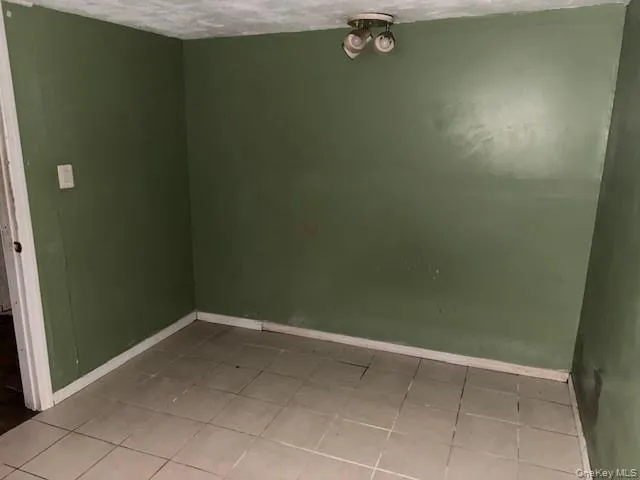 157 Hendrickson Avenue, Hempstead, NY, 3 Bedrooms Bedrooms, 6 Rooms Rooms,1 BathroomBathrooms,Residential,For Rent,Hendrickson,0,1011618 157 Hendrickson Avenue, Hempstead, NY, 3 Bedrooms Bedrooms, 6 Rooms Rooms,1 BathroomBathrooms,Residential,For Rent,Hendrickson,0,1011618