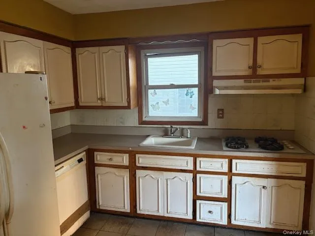157 Hendrickson Avenue, Hempstead, NY, 3 Bedrooms Bedrooms, 6 Rooms Rooms,1 BathroomBathrooms,Residential,For Rent,Hendrickson,0,1011618 157 Hendrickson Avenue, Hempstead, NY, 3 Bedrooms Bedrooms, 6 Rooms Rooms,1 BathroomBathrooms,Residential,For Rent,Hendrickson,0,1011618