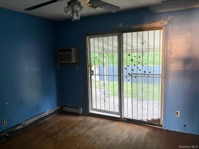 157 Hendrickson Avenue, Hempstead, NY, 3 Bedrooms Bedrooms, 6 Rooms Rooms,1 BathroomBathrooms,Residential,For Rent,Hendrickson,0,1011618 157 Hendrickson Avenue, Hempstead, NY, 3 Bedrooms Bedrooms, 6 Rooms Rooms,1 BathroomBathrooms,Residential,For Rent,Hendrickson,0,1011618