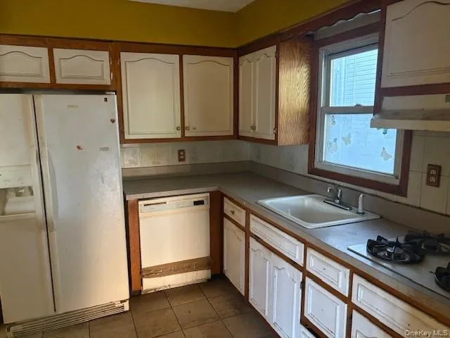 157 Hendrickson Avenue, Hempstead, NY, 3 Bedrooms Bedrooms, 6 Rooms Rooms,1 BathroomBathrooms,Residential,For Rent,Hendrickson,0,1011618 157 Hendrickson Avenue, Hempstead, NY, 3 Bedrooms Bedrooms, 6 Rooms Rooms,1 BathroomBathrooms,Residential,For Rent,Hendrickson,0,1011618