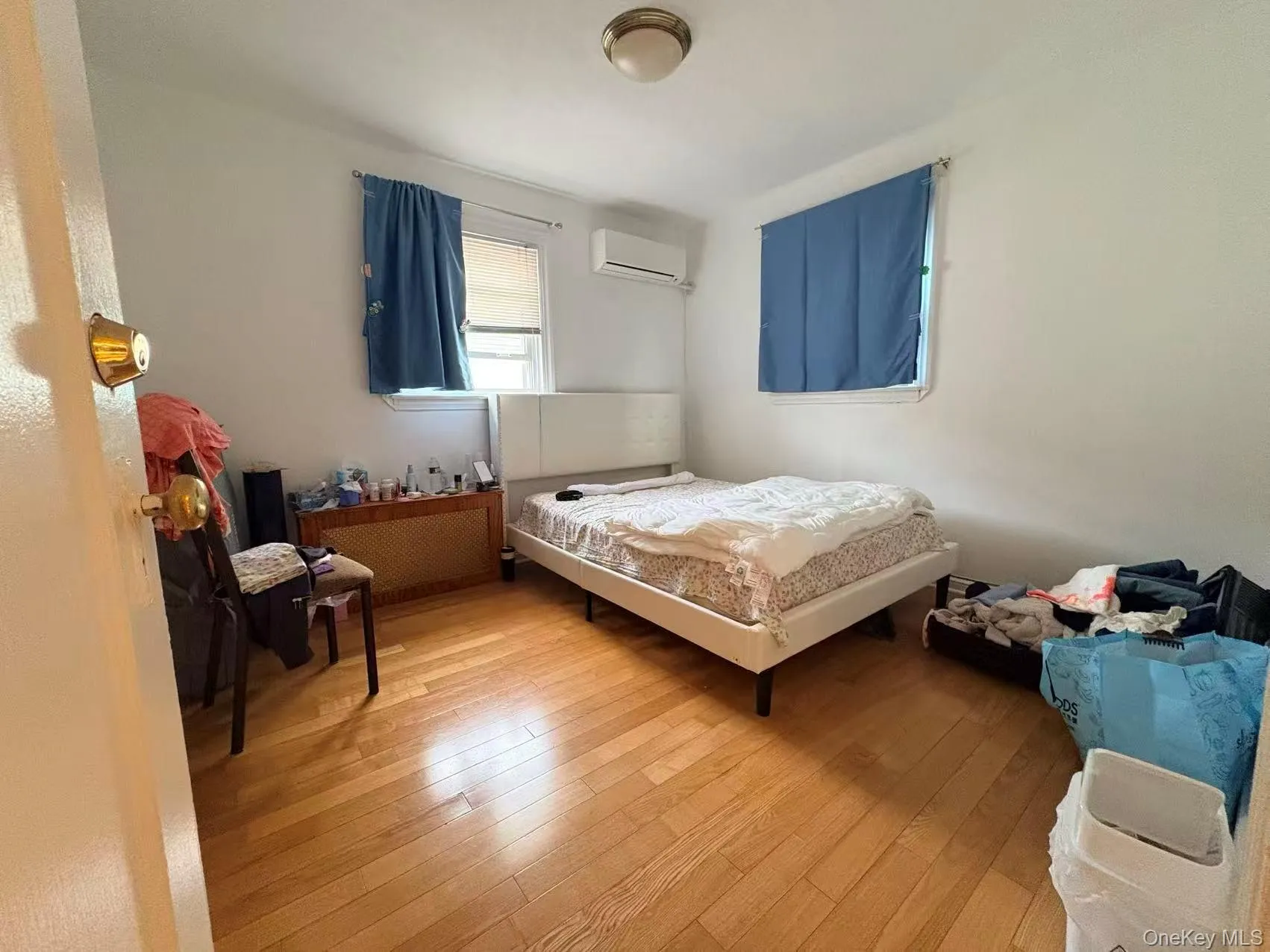 5628 213th Street, New York, NY, 5 Bedrooms Bedrooms, 11 Rooms Rooms,3 BathroomsBathrooms,Residential,For Rent,213th,0,1011619 5628 213th Street, New York, NY, 5 Bedrooms Bedrooms, 11 Rooms Rooms,3 BathroomsBathrooms,Residential,For Rent,213th,0,1011619