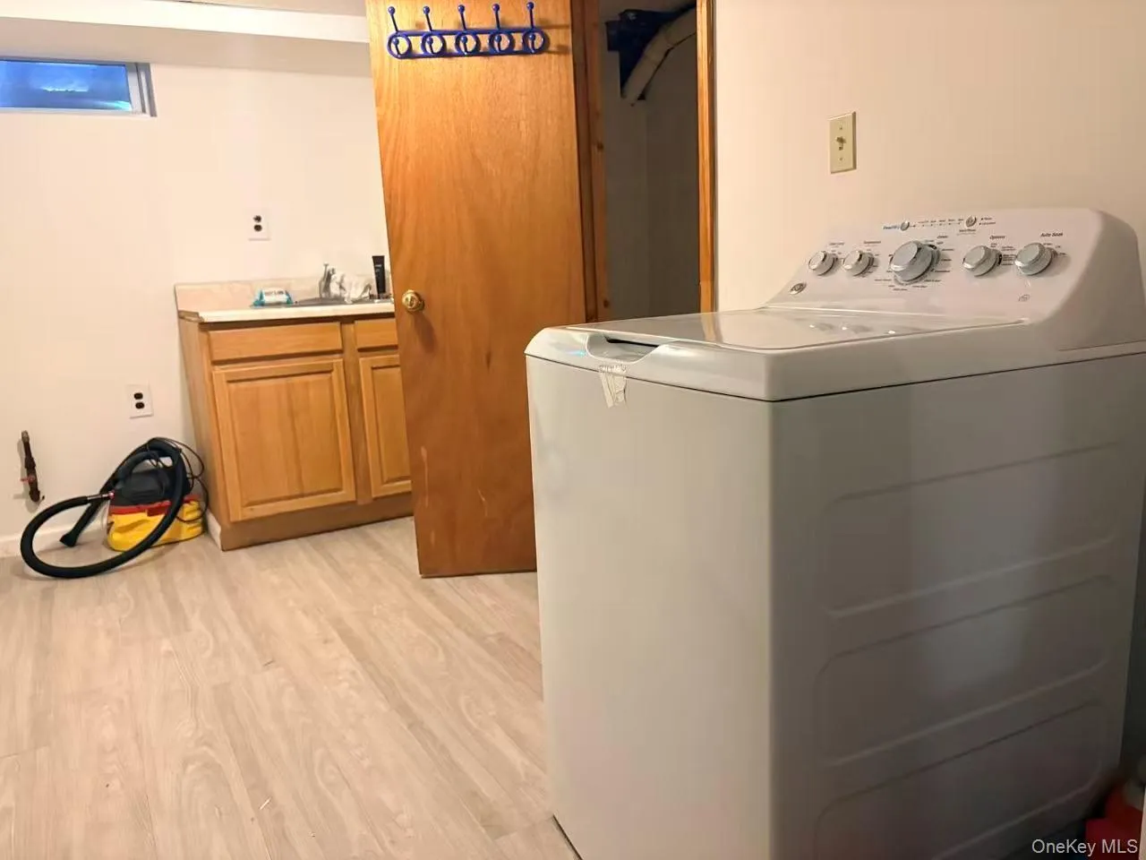 5628 213th Street, New York, NY, 5 Bedrooms Bedrooms, 11 Rooms Rooms,3 BathroomsBathrooms,Residential,For Rent,213th,0,1011619 5628 213th Street, New York, NY, 5 Bedrooms Bedrooms, 11 Rooms Rooms,3 BathroomsBathrooms,Residential,For Rent,213th,0,1011619