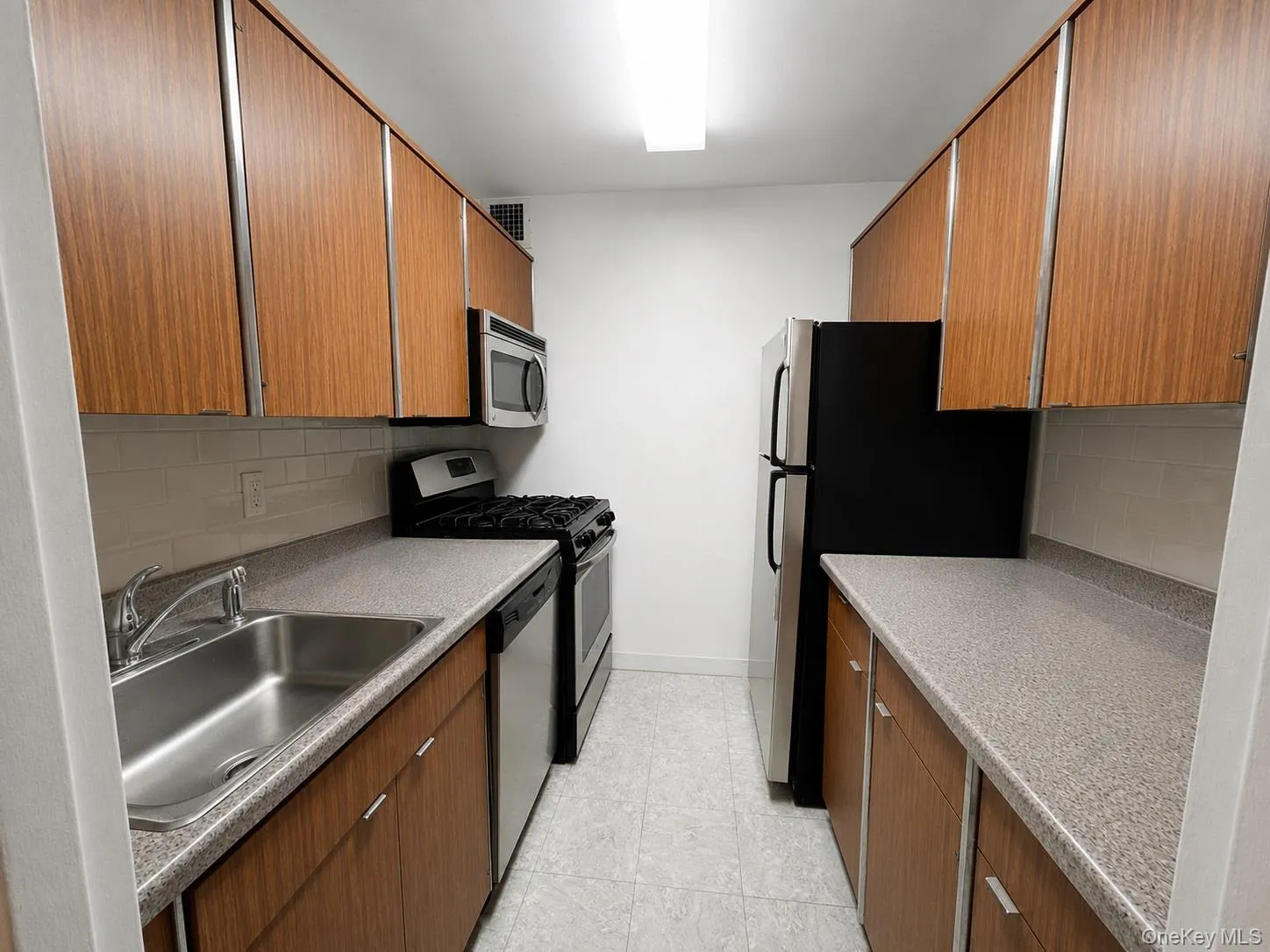 Kitchen cleared counters Kitchen cleared counters