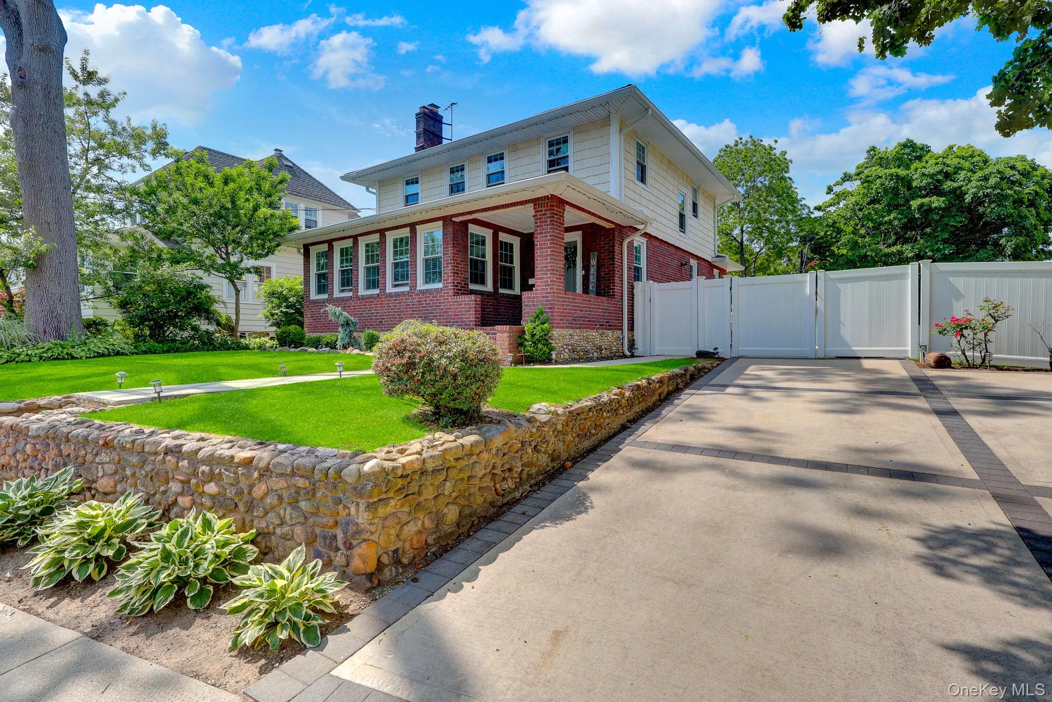147 Locust Avenue, Babylon, NY, 4 Bedrooms Bedrooms, 9 Rooms Rooms,2 BathroomsBathrooms,Residential,For Rent,Locust,0,1011625 147 Locust Avenue, Babylon, NY, 4 Bedrooms Bedrooms, 9 Rooms Rooms,2 BathroomsBathrooms,Residential,For Rent,Locust,0,1011625