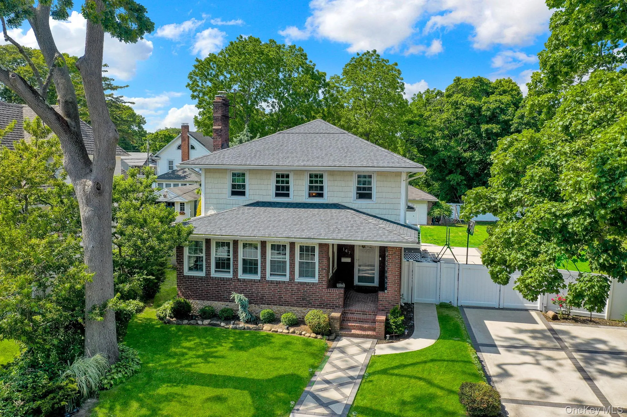 147 Locust Avenue, Babylon, NY, 4 Bedrooms Bedrooms, 9 Rooms Rooms,2 BathroomsBathrooms,Residential,For Rent,Locust,0,1011625 147 Locust Avenue, Babylon, NY, 4 Bedrooms Bedrooms, 9 Rooms Rooms,2 BathroomsBathrooms,Residential,For Rent,Locust,0,1011625