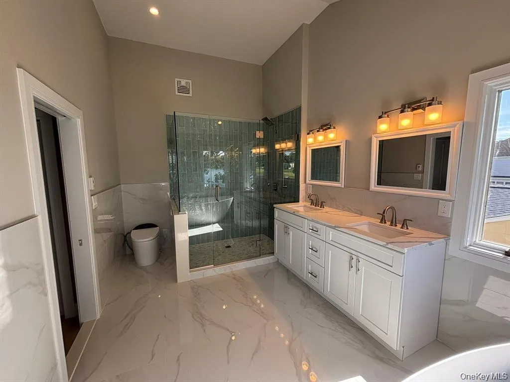 35 Adams Avenue, Oyster Bay, NY, 4 Bedrooms Bedrooms, 8 Rooms Rooms,2 BathroomsBathrooms,Residential,For Rent,Adams,0,1011626 35 Adams Avenue, Oyster Bay, NY, 4 Bedrooms Bedrooms, 8 Rooms Rooms,2 BathroomsBathrooms,Residential,For Rent,Adams,0,1011626