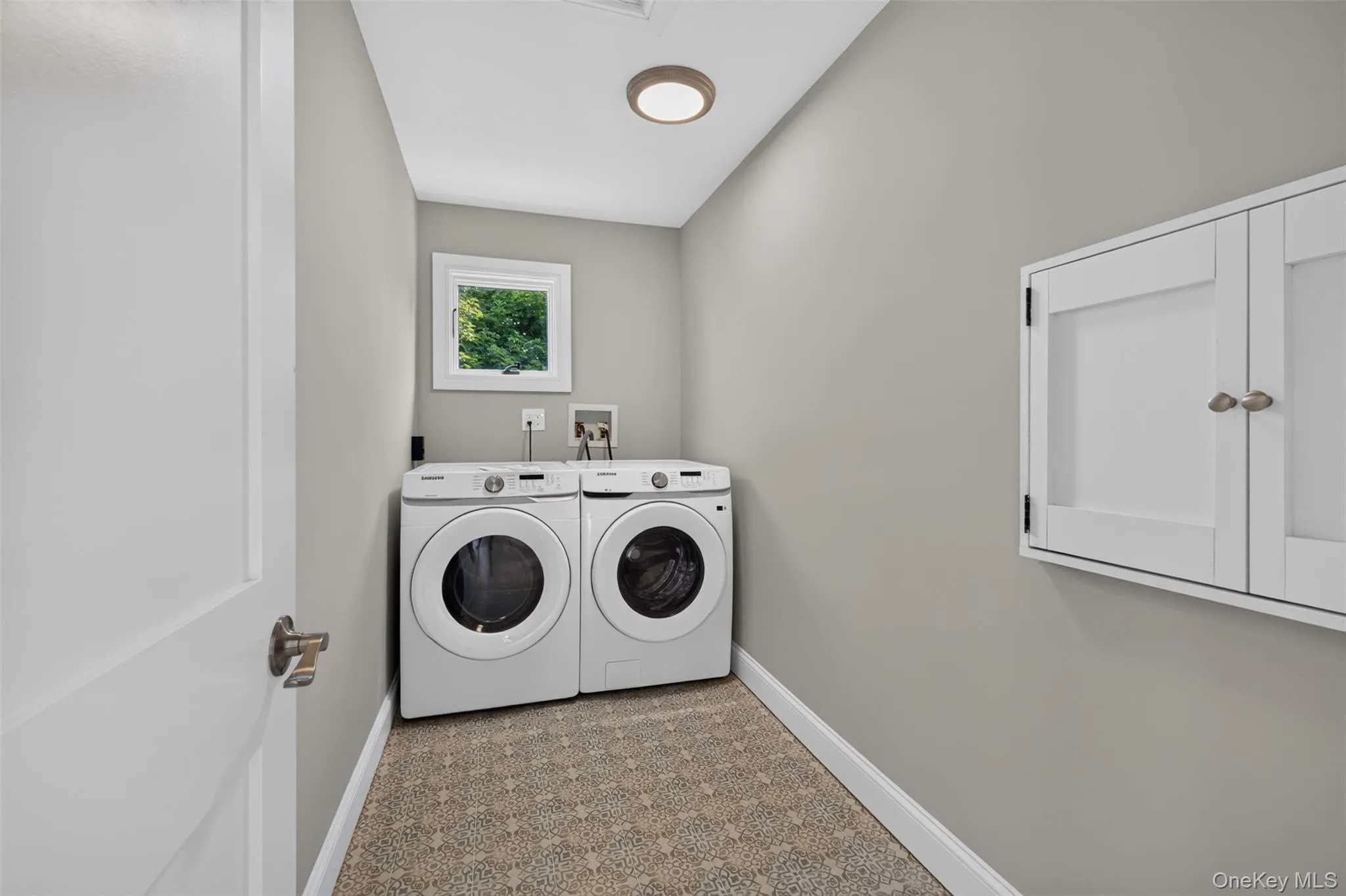 35 Adams Avenue, Oyster Bay, NY, 4 Bedrooms Bedrooms, 8 Rooms Rooms,2 BathroomsBathrooms,Residential,For Rent,Adams,0,1011626 35 Adams Avenue, Oyster Bay, NY, 4 Bedrooms Bedrooms, 8 Rooms Rooms,2 BathroomsBathrooms,Residential,For Rent,Adams,0,1011626