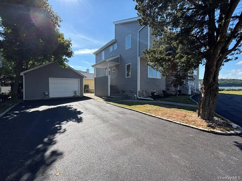 35 Adams Avenue, Oyster Bay, NY, 4 Bedrooms Bedrooms, 8 Rooms Rooms,2 BathroomsBathrooms,Residential,For Rent,Adams,0,1011626 35 Adams Avenue, Oyster Bay, NY, 4 Bedrooms Bedrooms, 8 Rooms Rooms,2 BathroomsBathrooms,Residential,For Rent,Adams,0,1011626