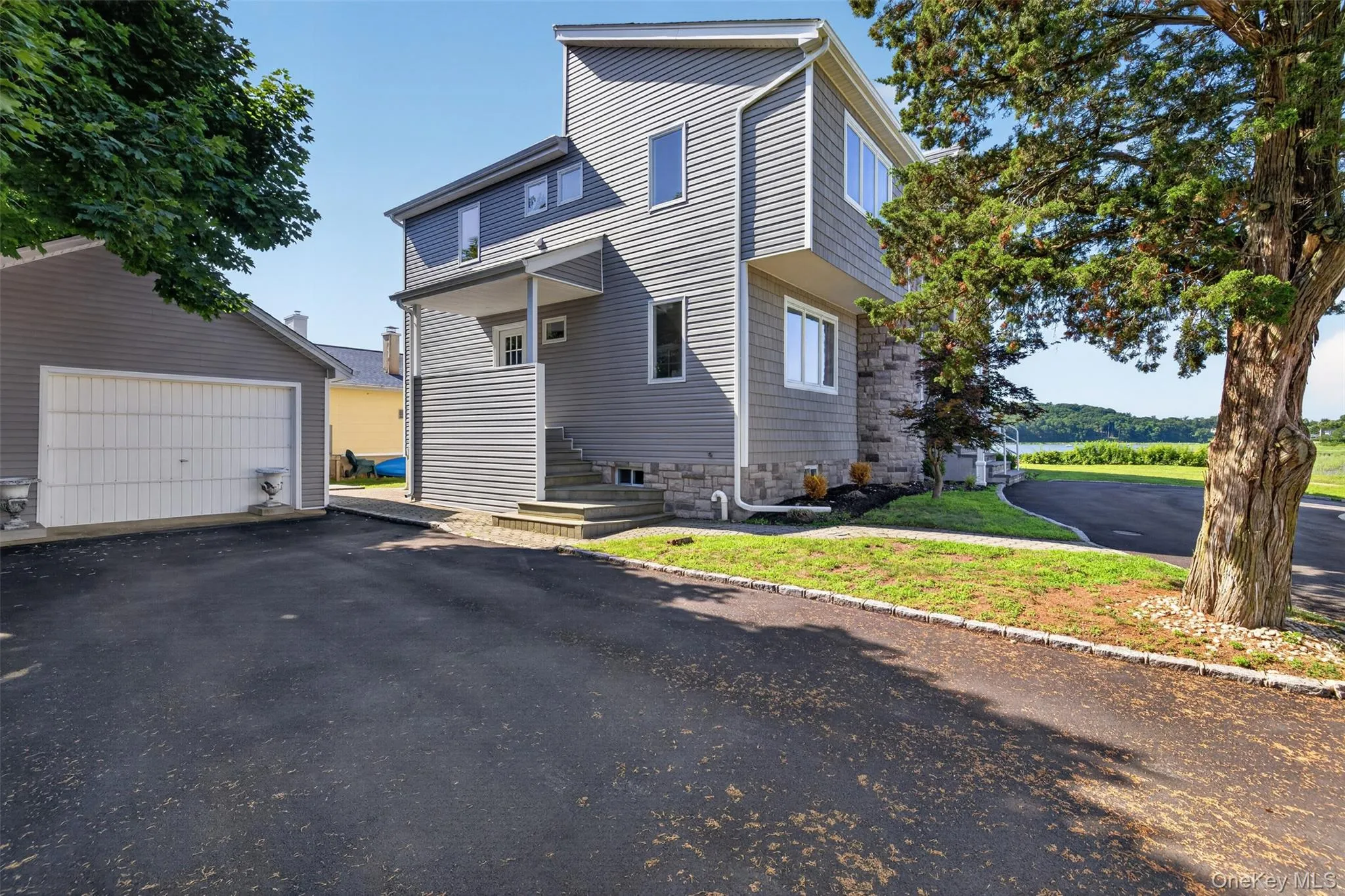35 Adams Avenue, Oyster Bay, NY, 4 Bedrooms Bedrooms, 8 Rooms Rooms,2 BathroomsBathrooms,Residential,For Rent,Adams,0,1011626 35 Adams Avenue, Oyster Bay, NY, 4 Bedrooms Bedrooms, 8 Rooms Rooms,2 BathroomsBathrooms,Residential,For Rent,Adams,0,1011626