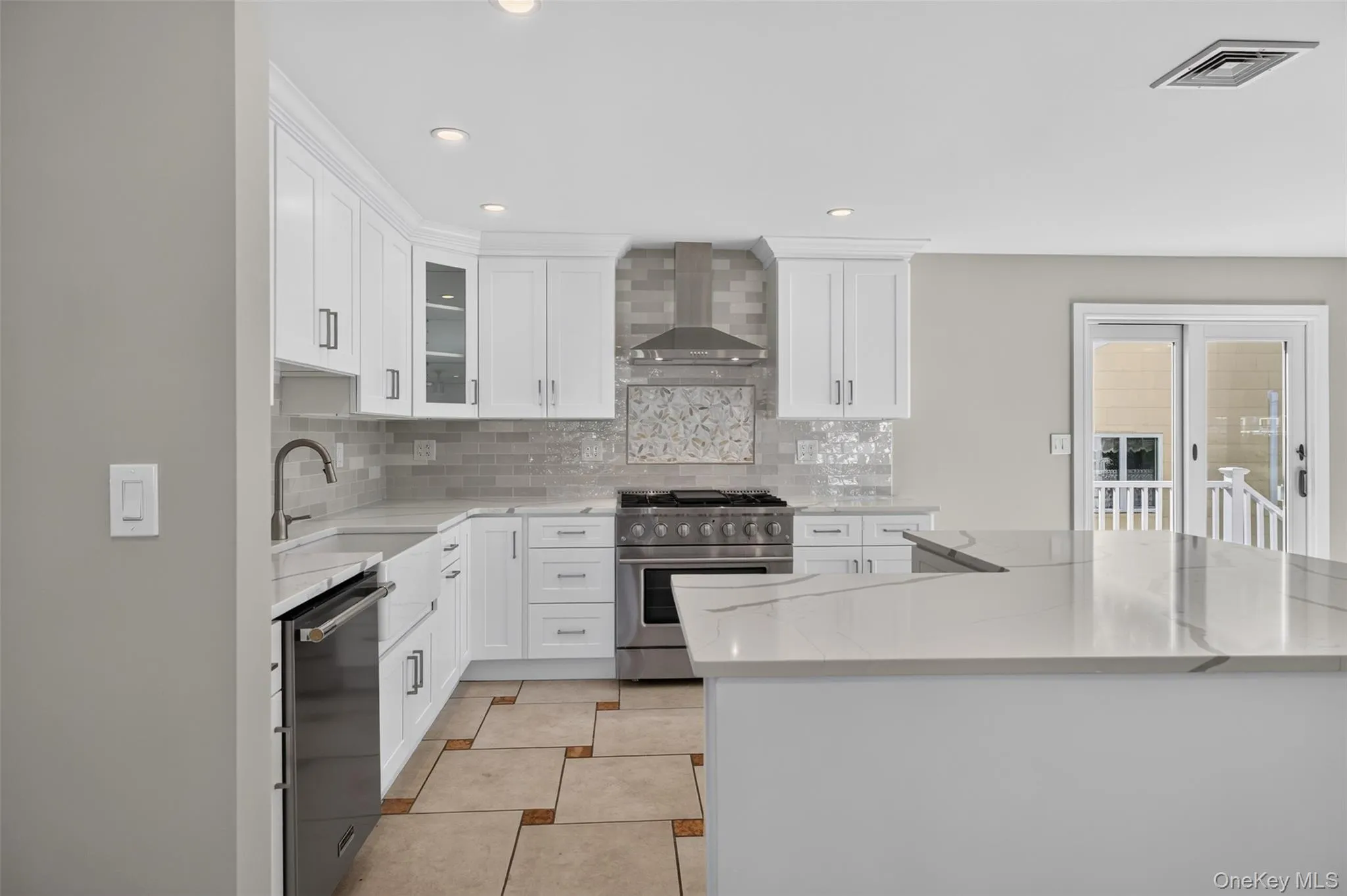 35 Adams Avenue, Oyster Bay, NY, 4 Bedrooms Bedrooms, 8 Rooms Rooms,2 BathroomsBathrooms,Residential,For Rent,Adams,0,1011626 35 Adams Avenue, Oyster Bay, NY, 4 Bedrooms Bedrooms, 8 Rooms Rooms,2 BathroomsBathrooms,Residential,For Rent,Adams,0,1011626