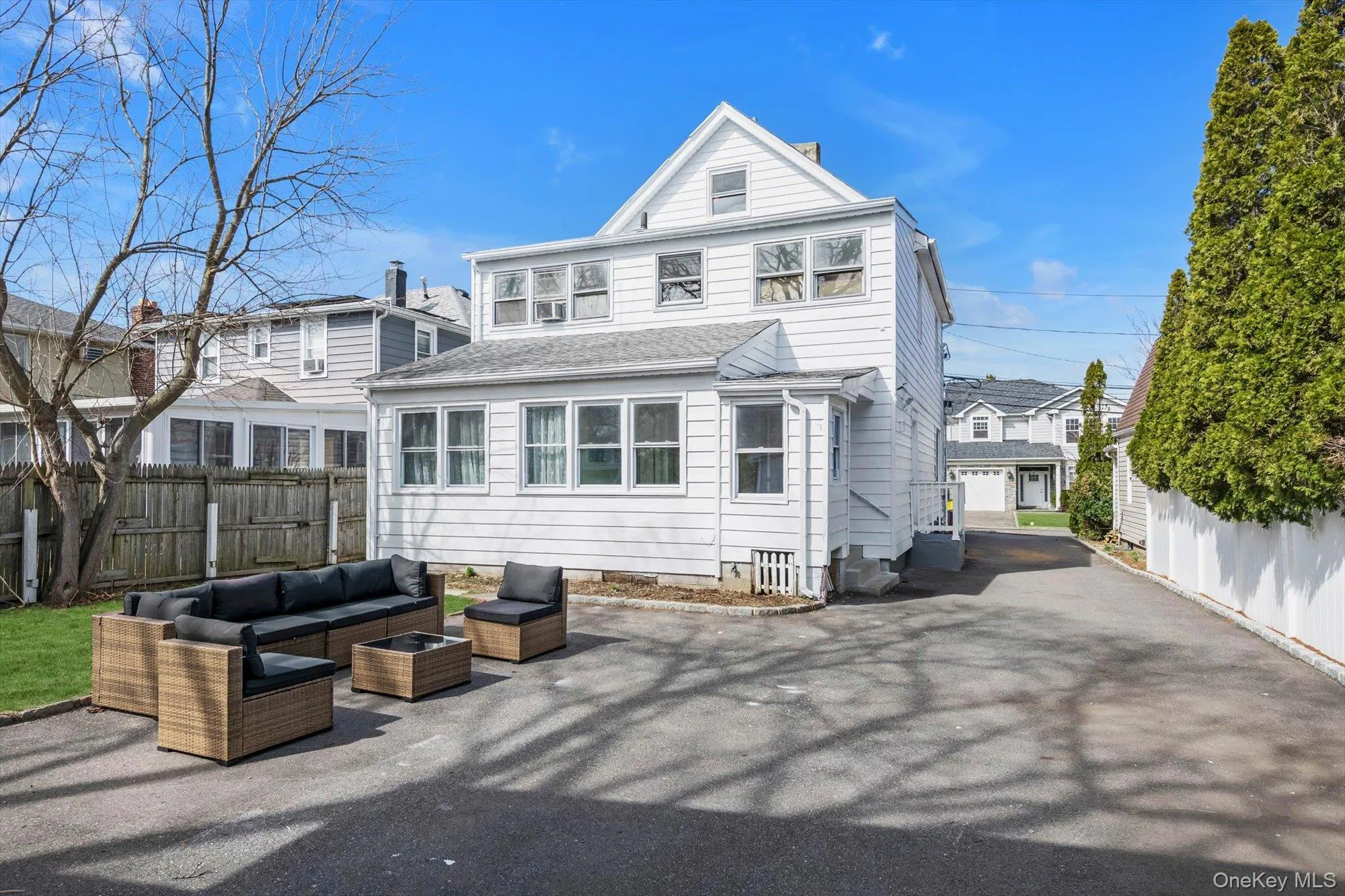 31 Walters Avenue, Oyster Bay, NY, 8 Bedrooms Bedrooms, 12 Rooms Rooms,3 BathroomsBathrooms,Residential,For Rent,Walters,0,1011628 31 Walters Avenue, Oyster Bay, NY, 8 Bedrooms Bedrooms, 12 Rooms Rooms,3 BathroomsBathrooms,Residential,For Rent,Walters,0,1011628